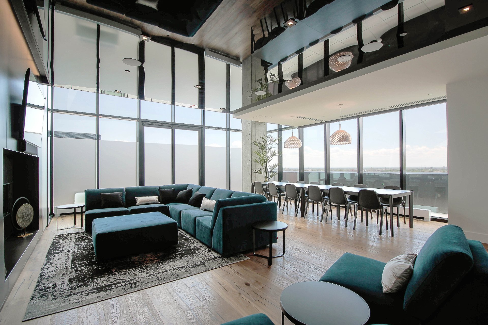 Photo - Interior