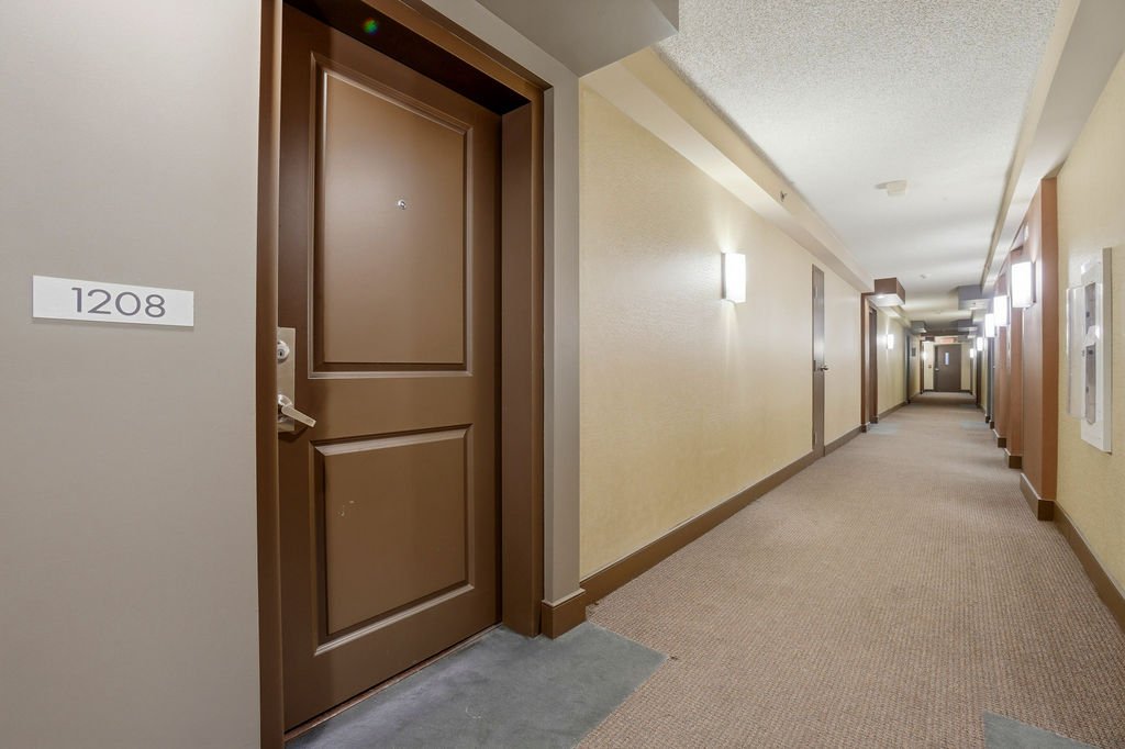 Photo - PASAGEWAY