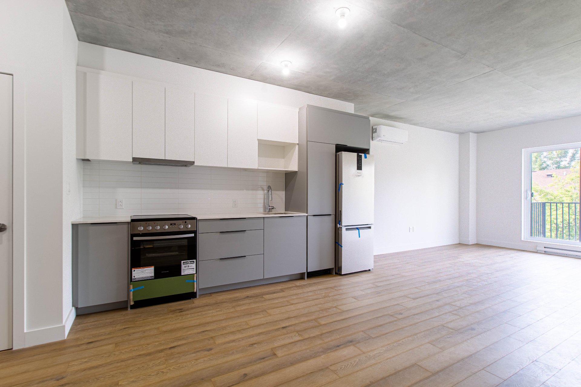 Photo - Kitchen