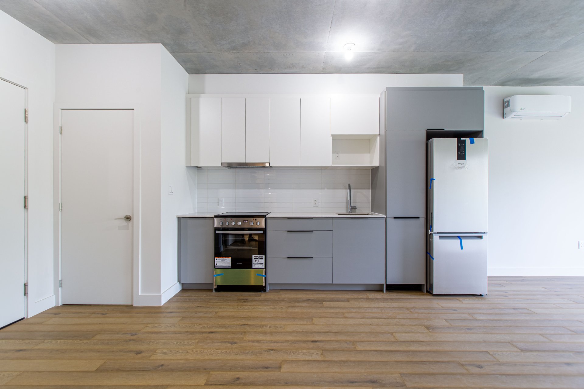 Photo - Kitchen