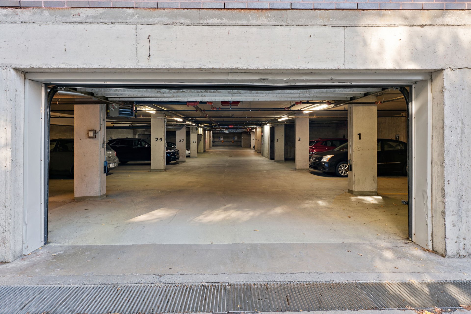 Photo - Stationnement