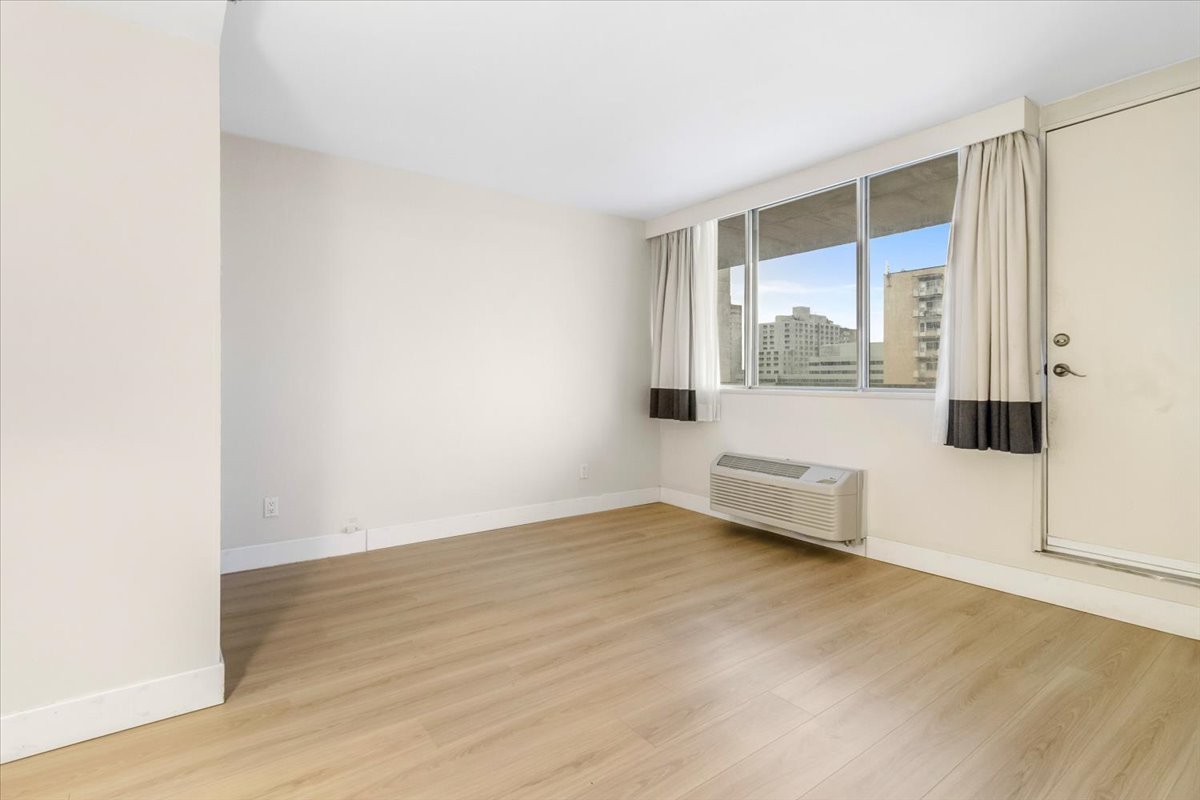 Photo - Garçonnière