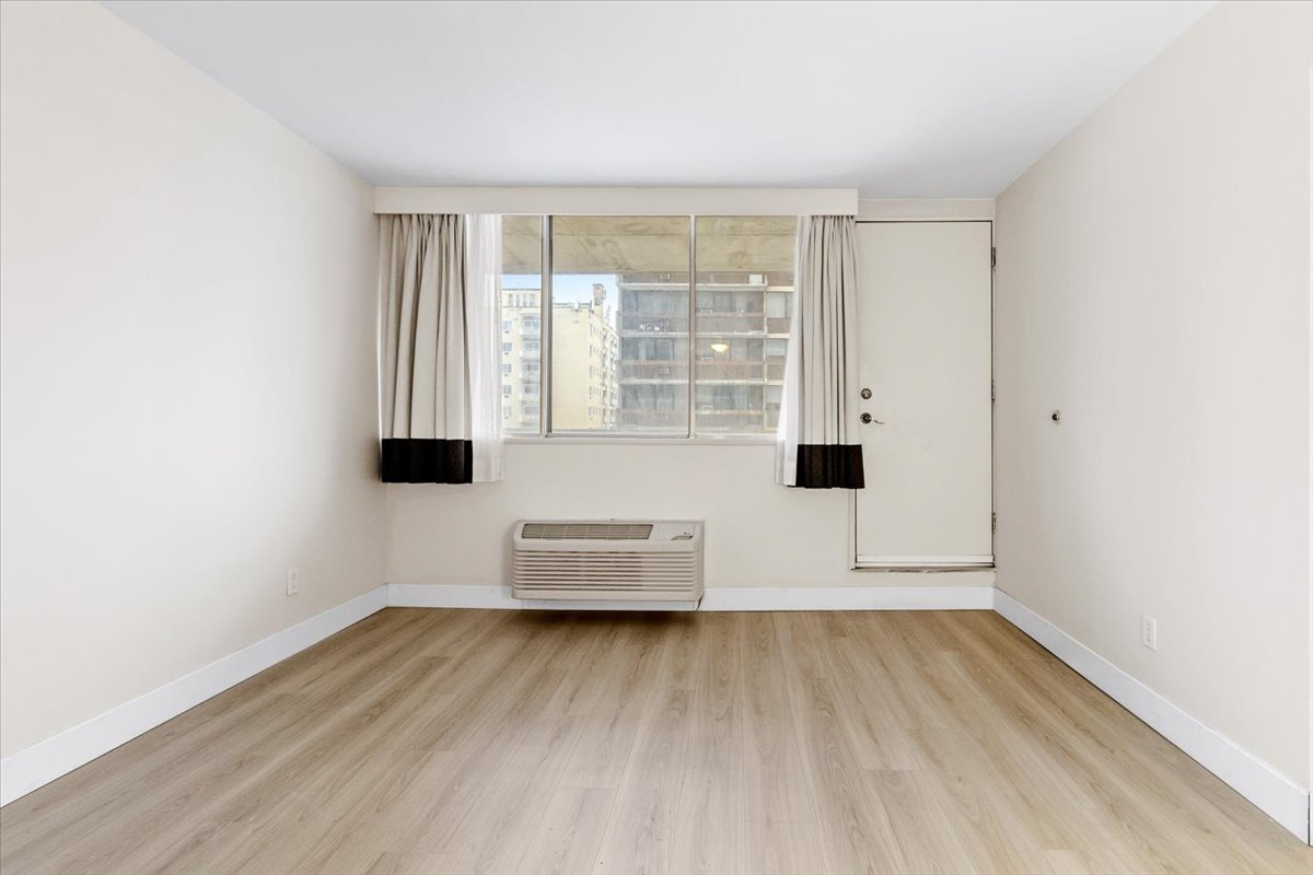 Photo - Garçonnière