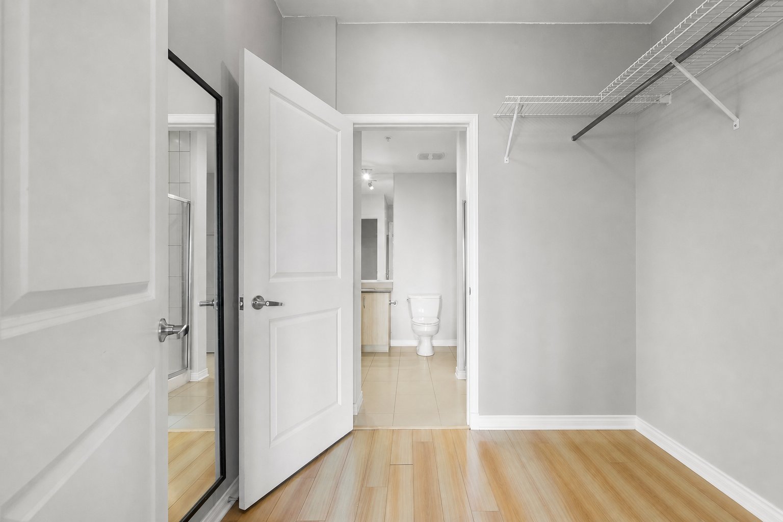 Photo - Penderie (Walk-in)