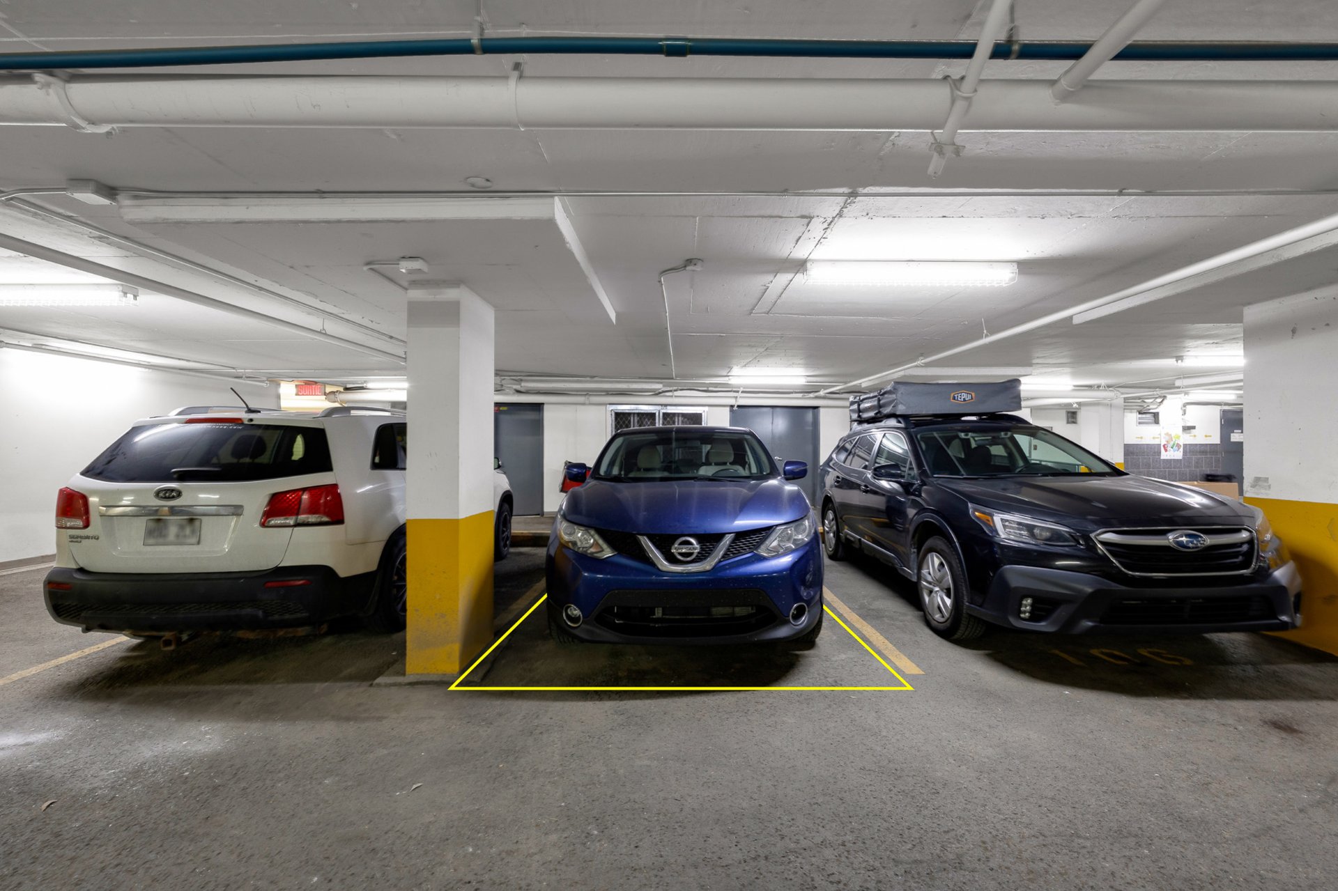 Photo - Garage