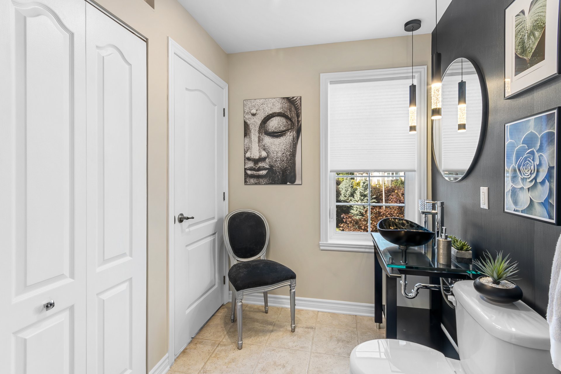 Photo - Washroom