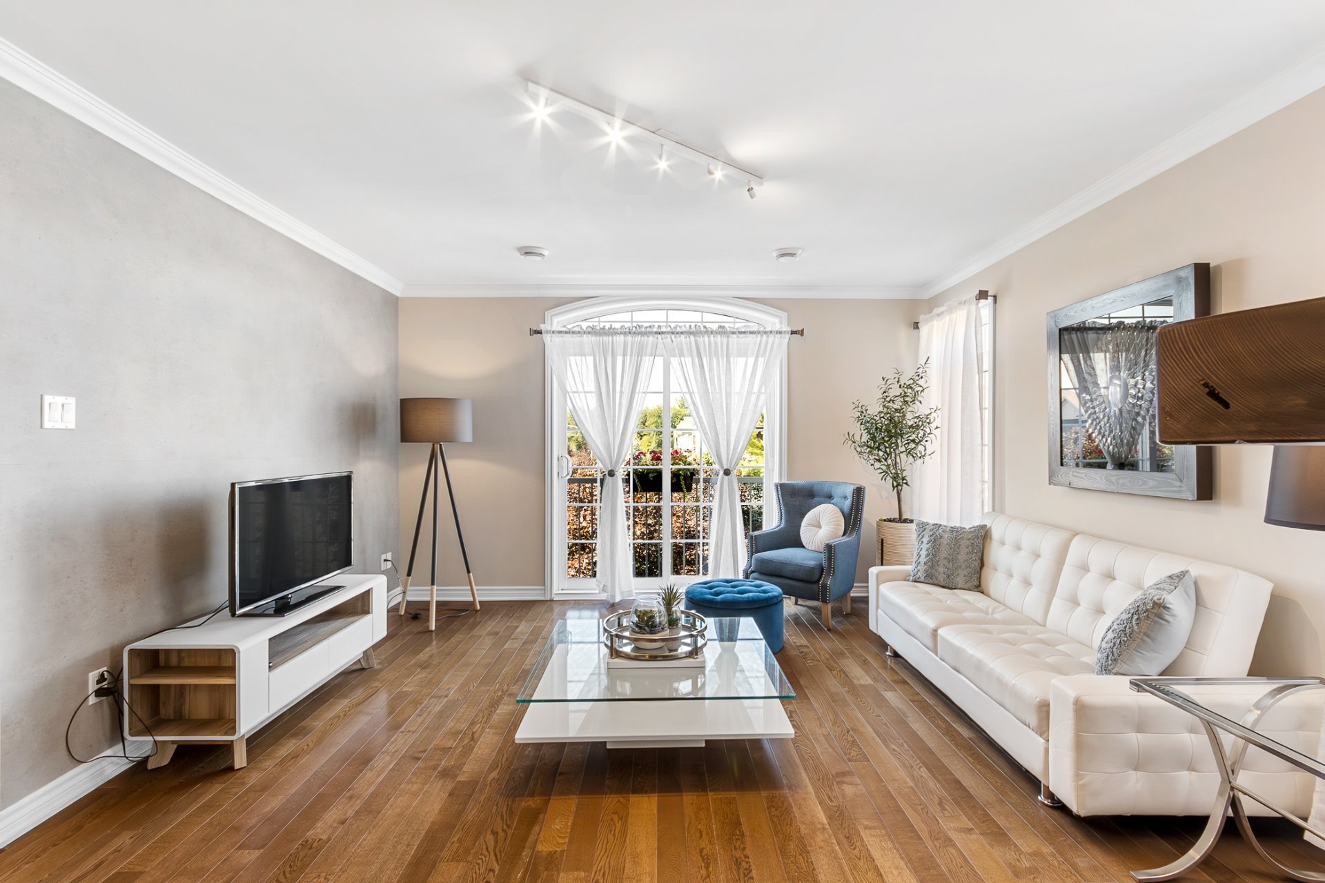 Photo - Living room