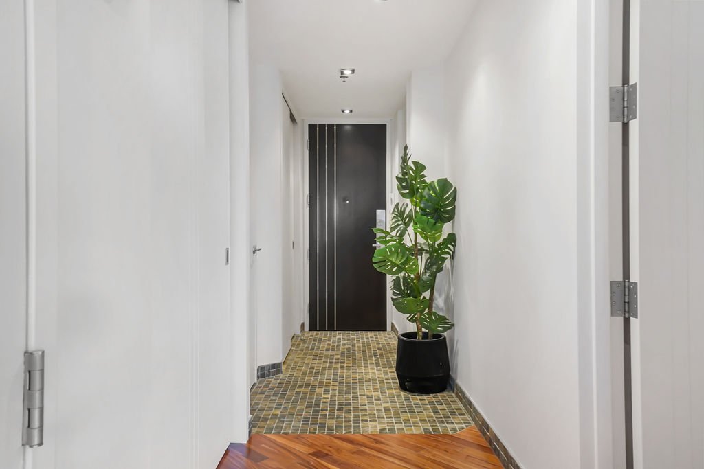 Photo - Hallway