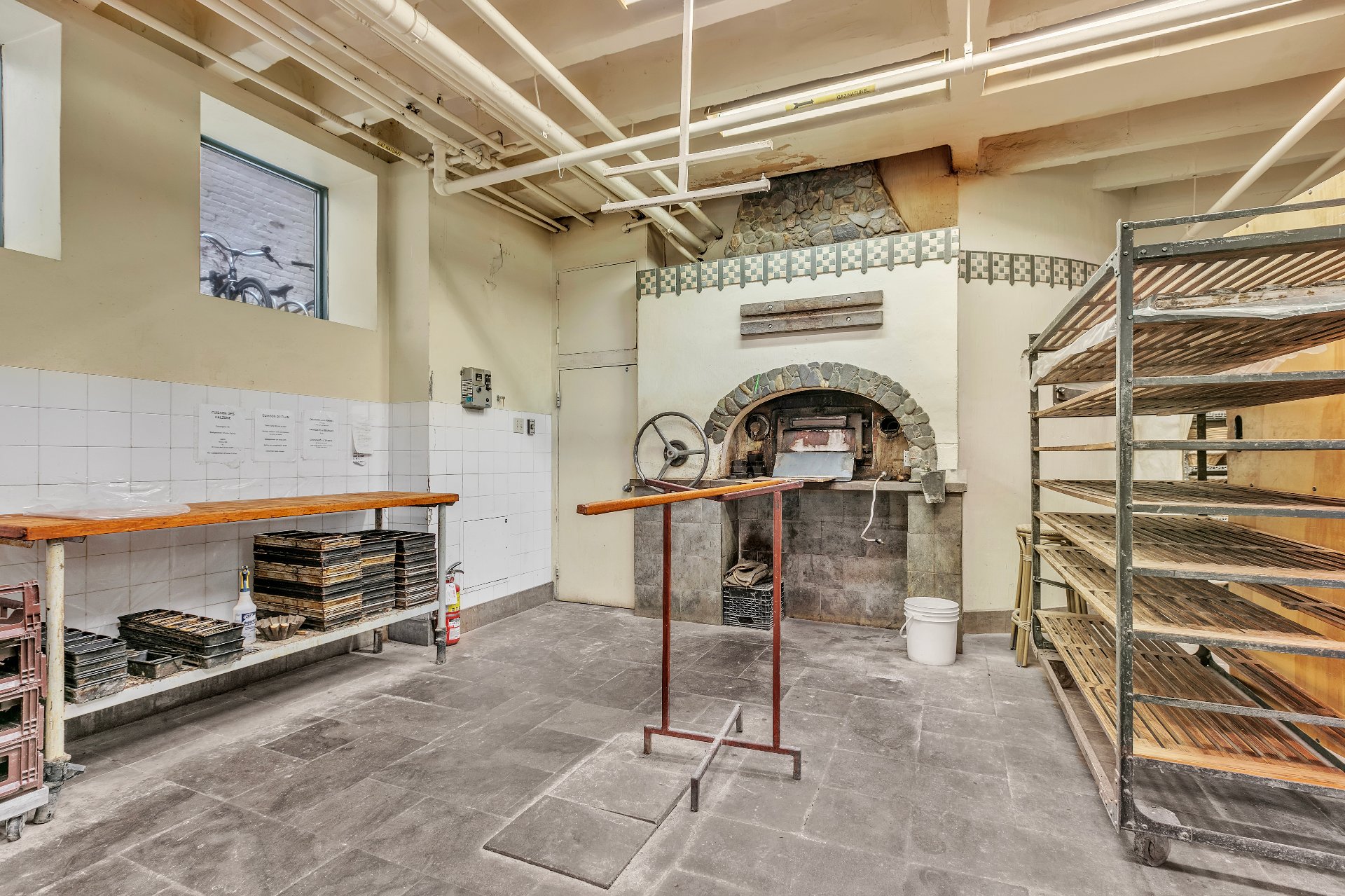 Photo - Interior