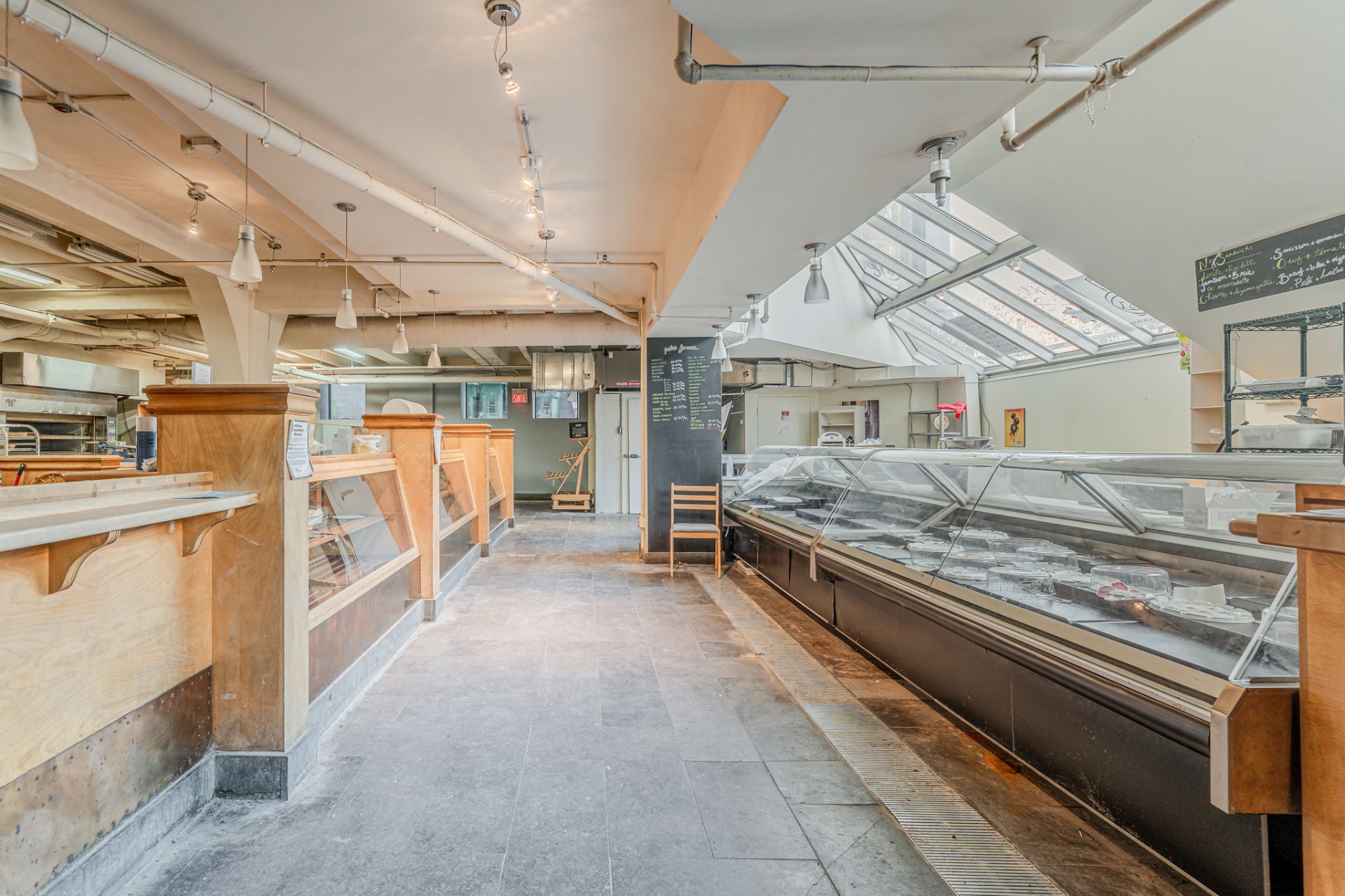 Photo - Cafeteria