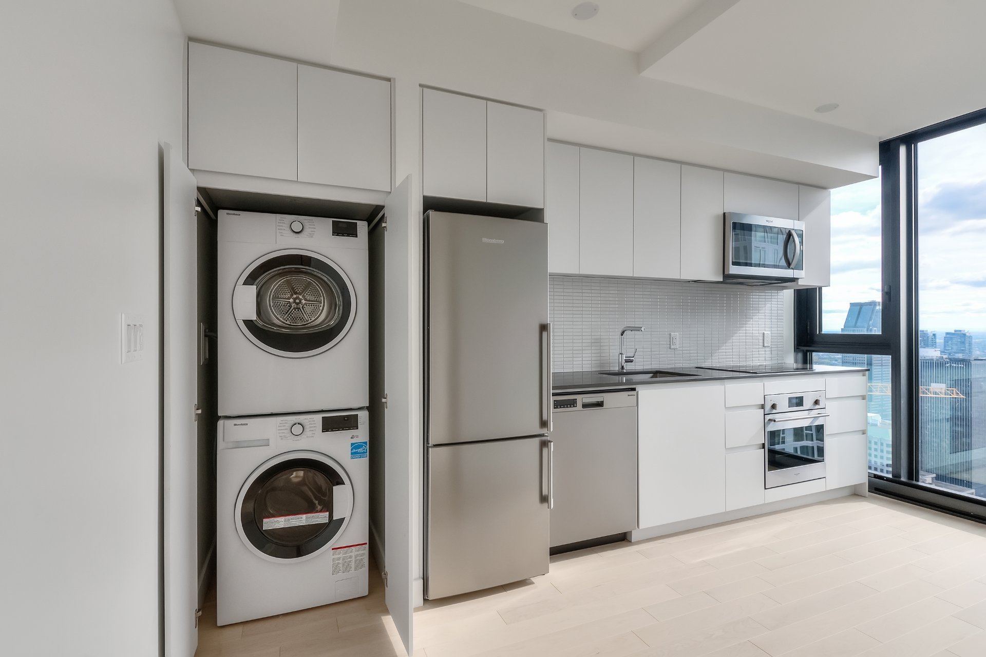 Photo - Kitchen