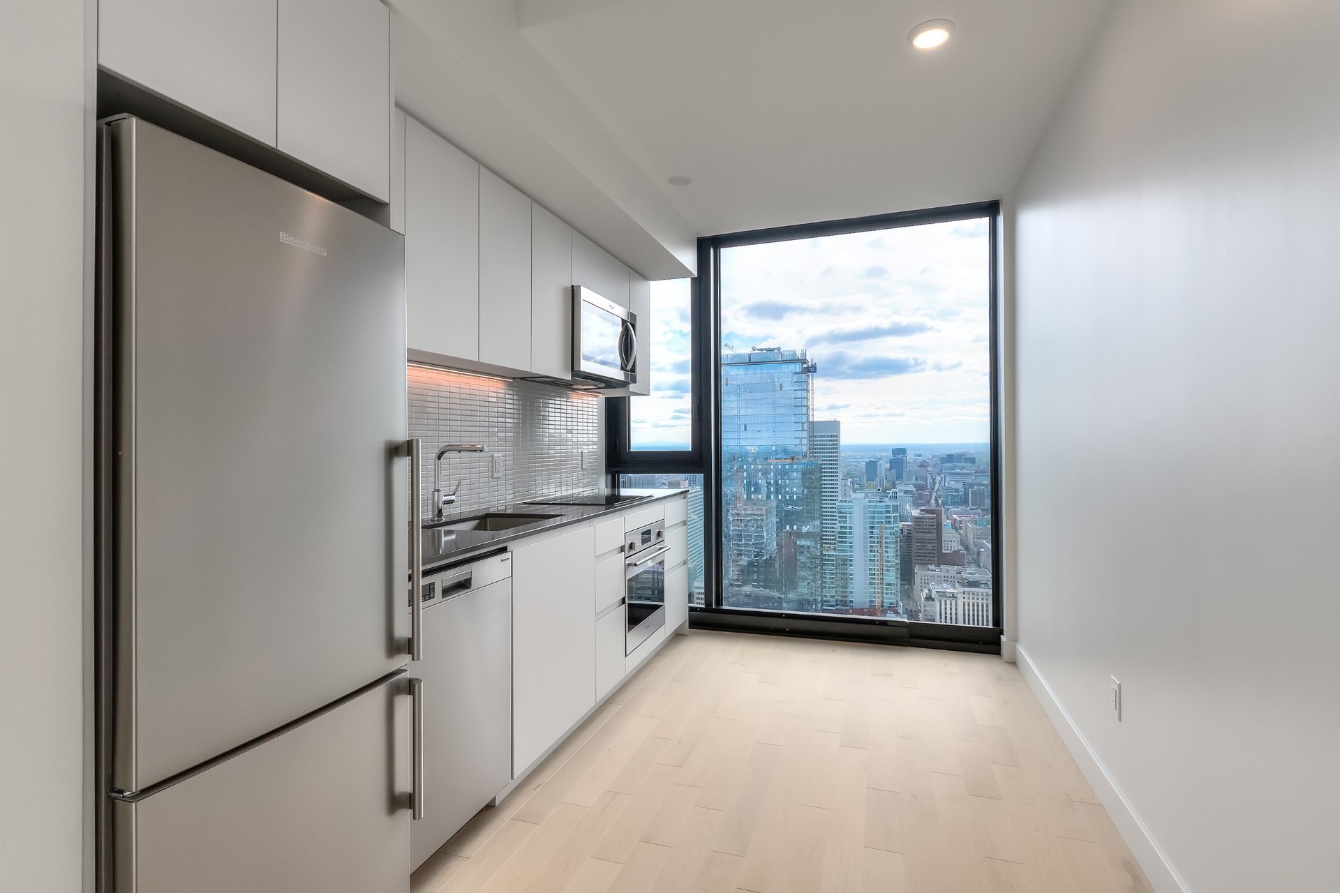 Photo - Kitchen