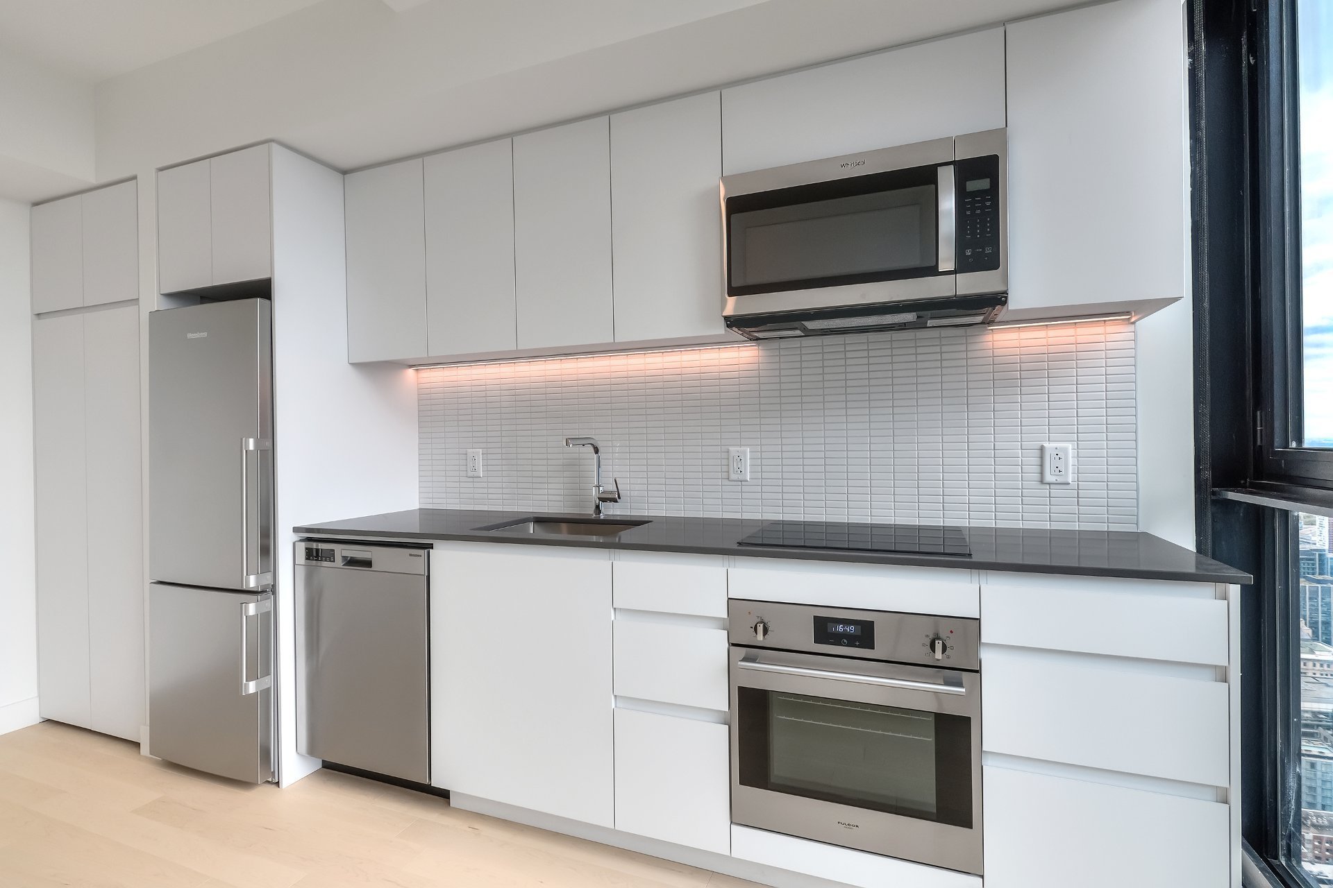 Photo - Kitchen
