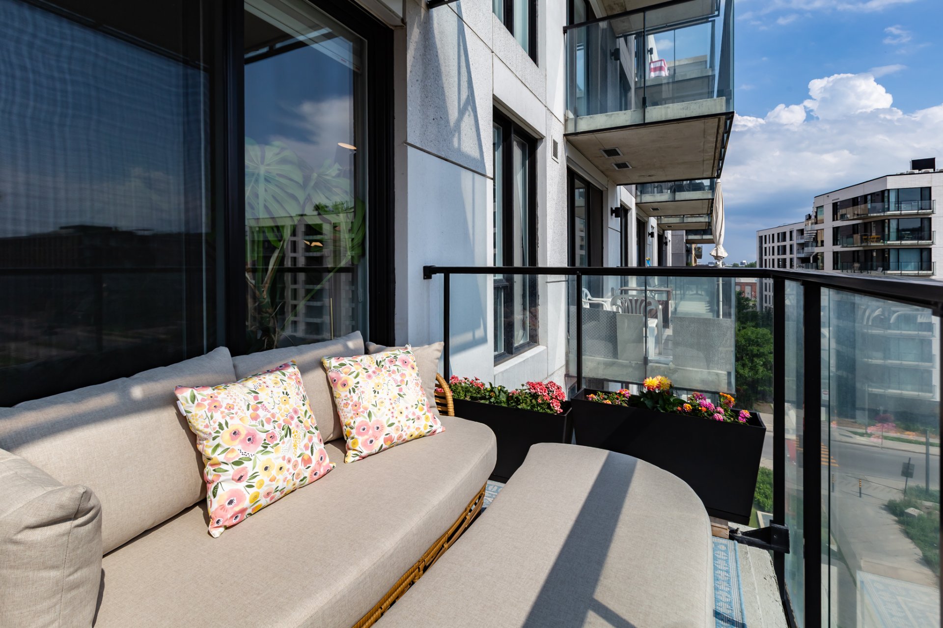 Photo - Balcony