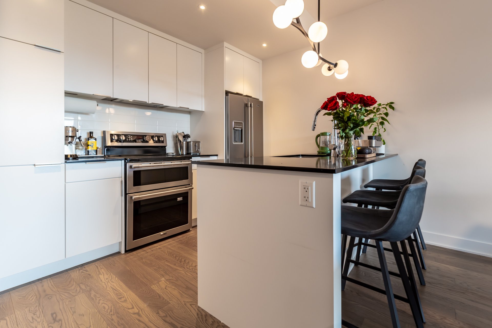 Photo - Kitchen