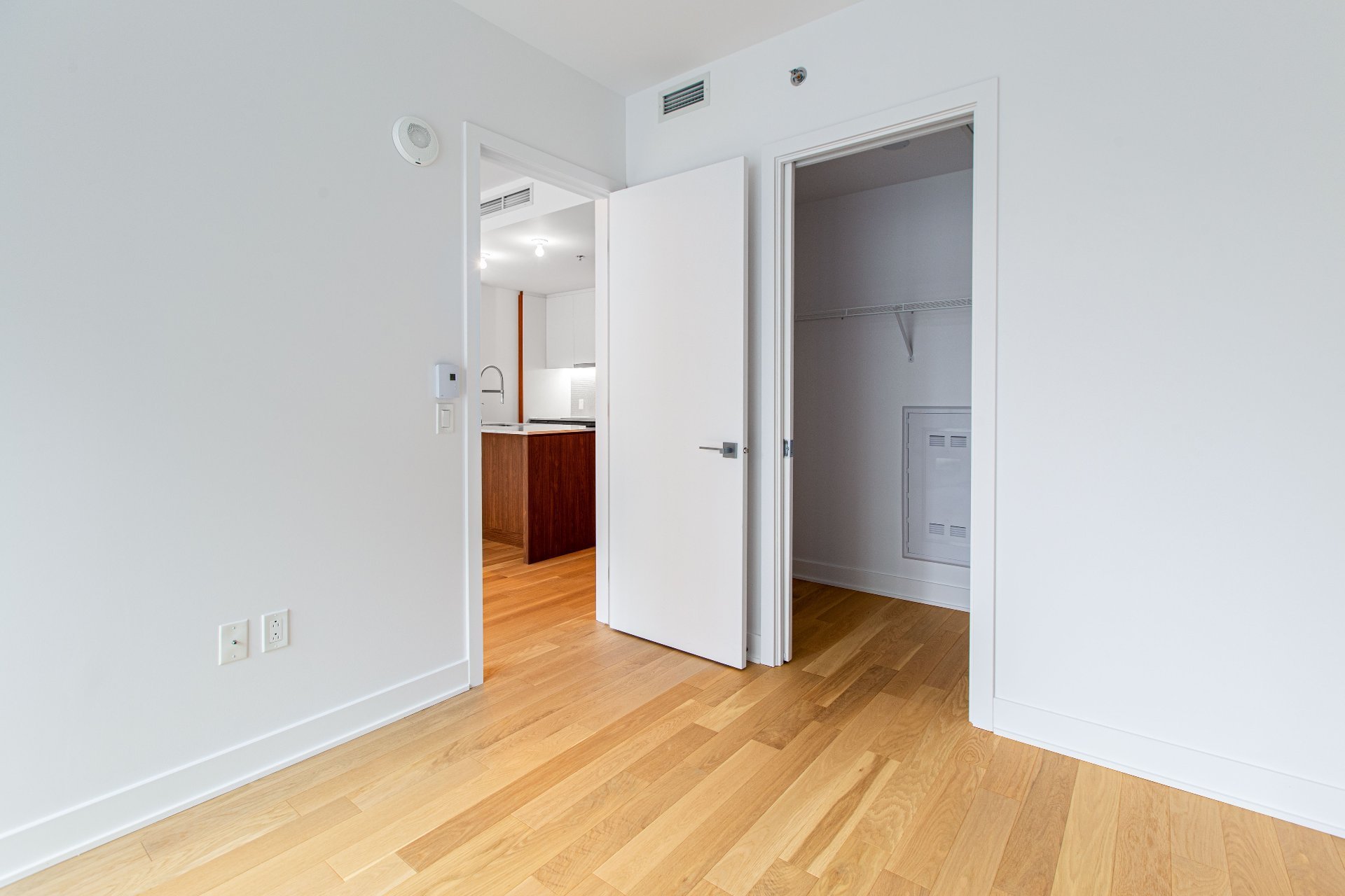 Photo - Interior
