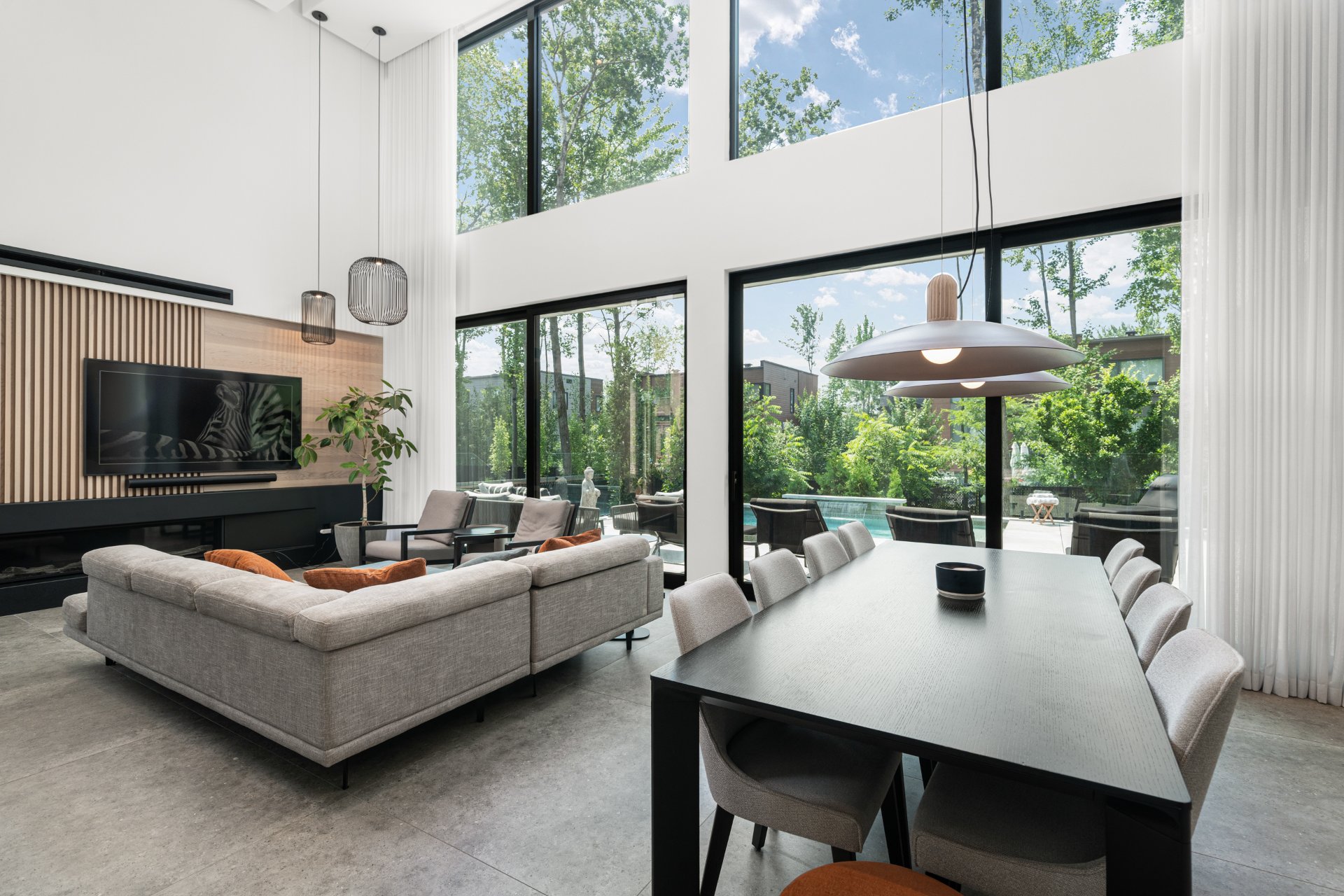 Photo - Dining room