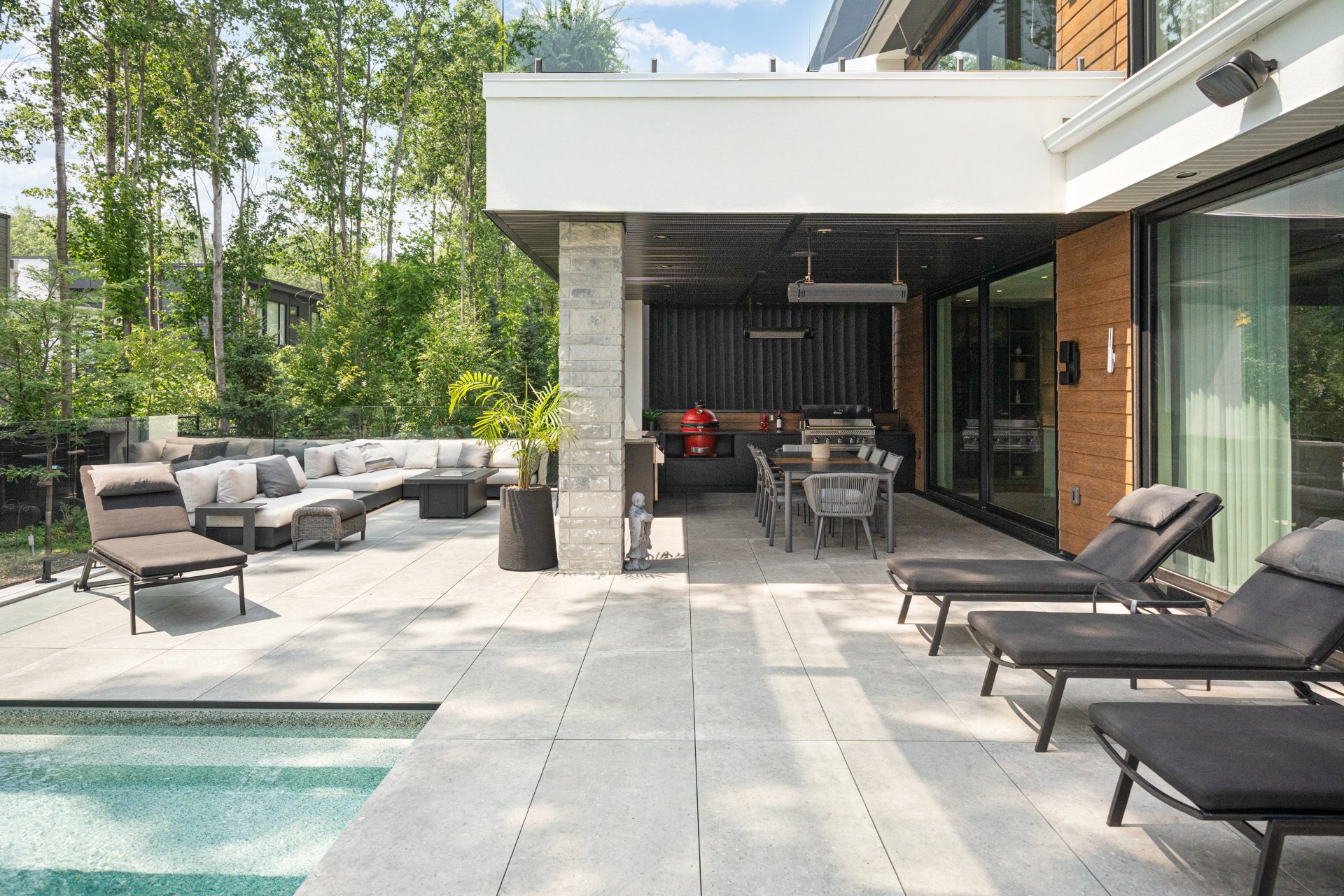 Photo - Backyard