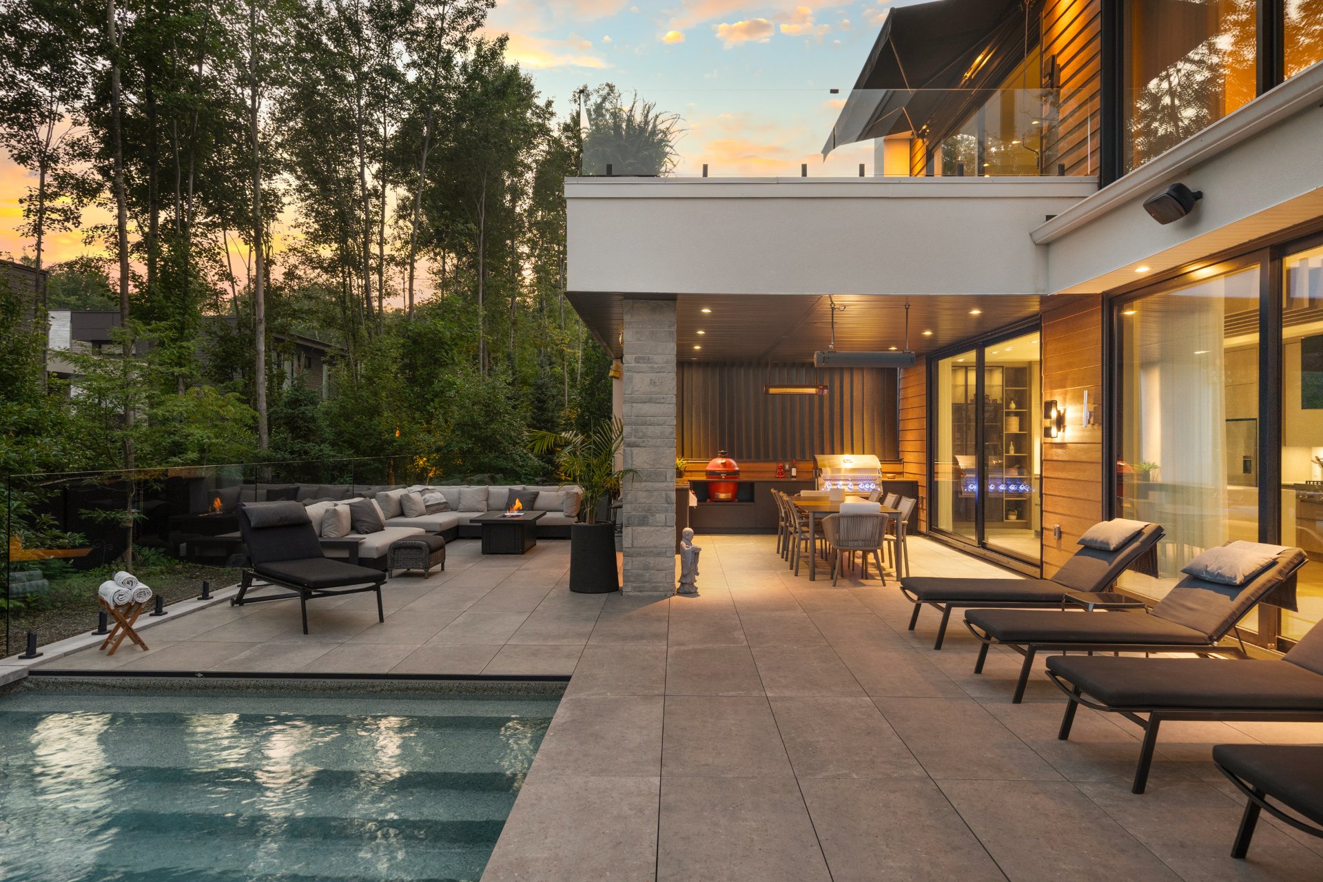 Photo - Backyard