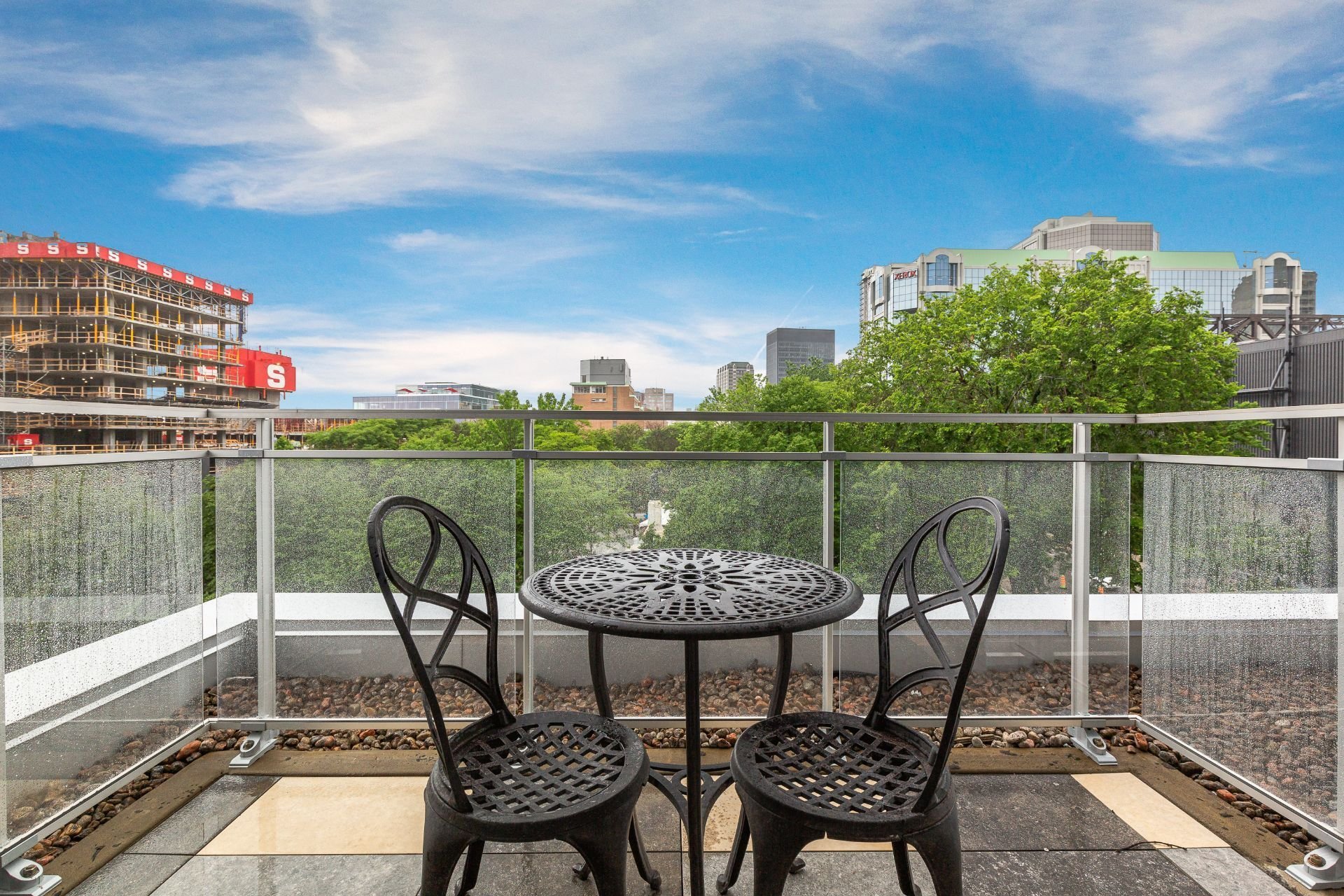 Photo - Balcon