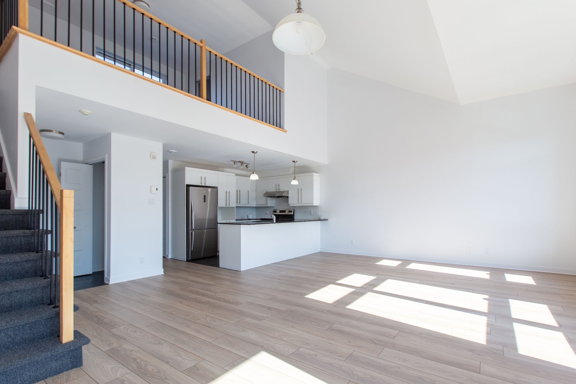 Photo - Kitchen