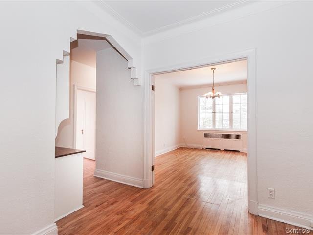 Photo - Hallway