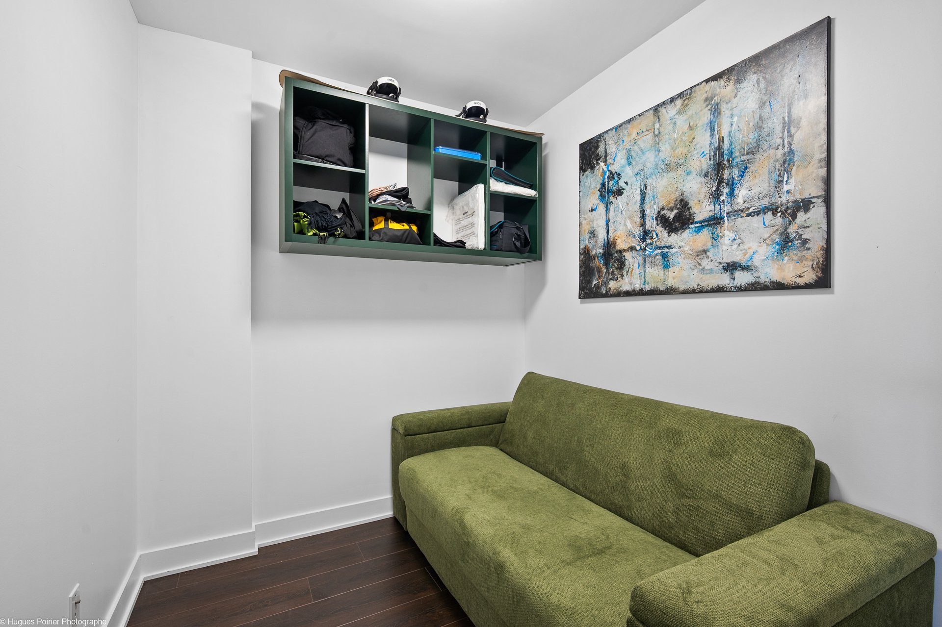 Photo - Bureau