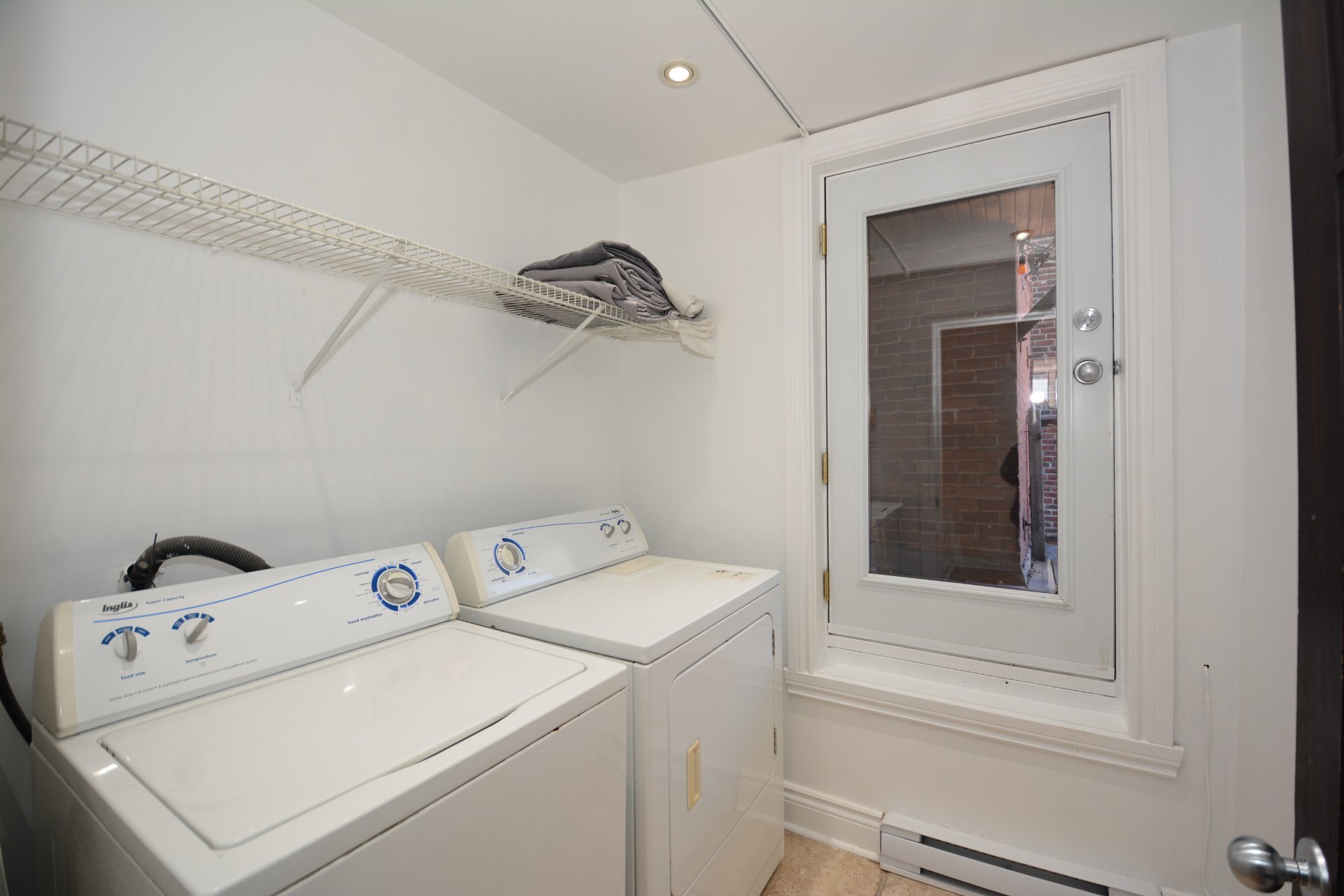 Photo - Laundry room