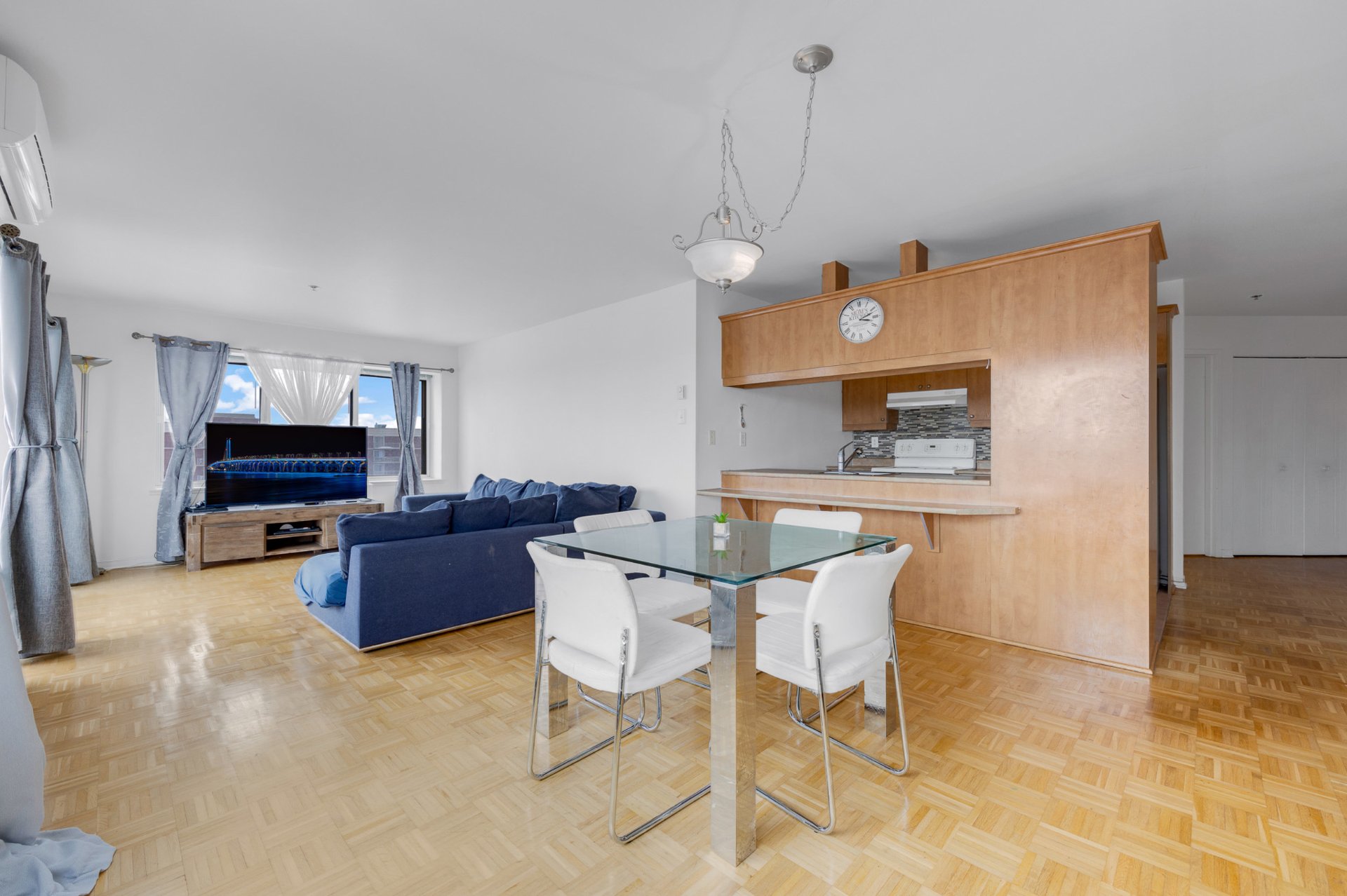 Photo - Salle à manger