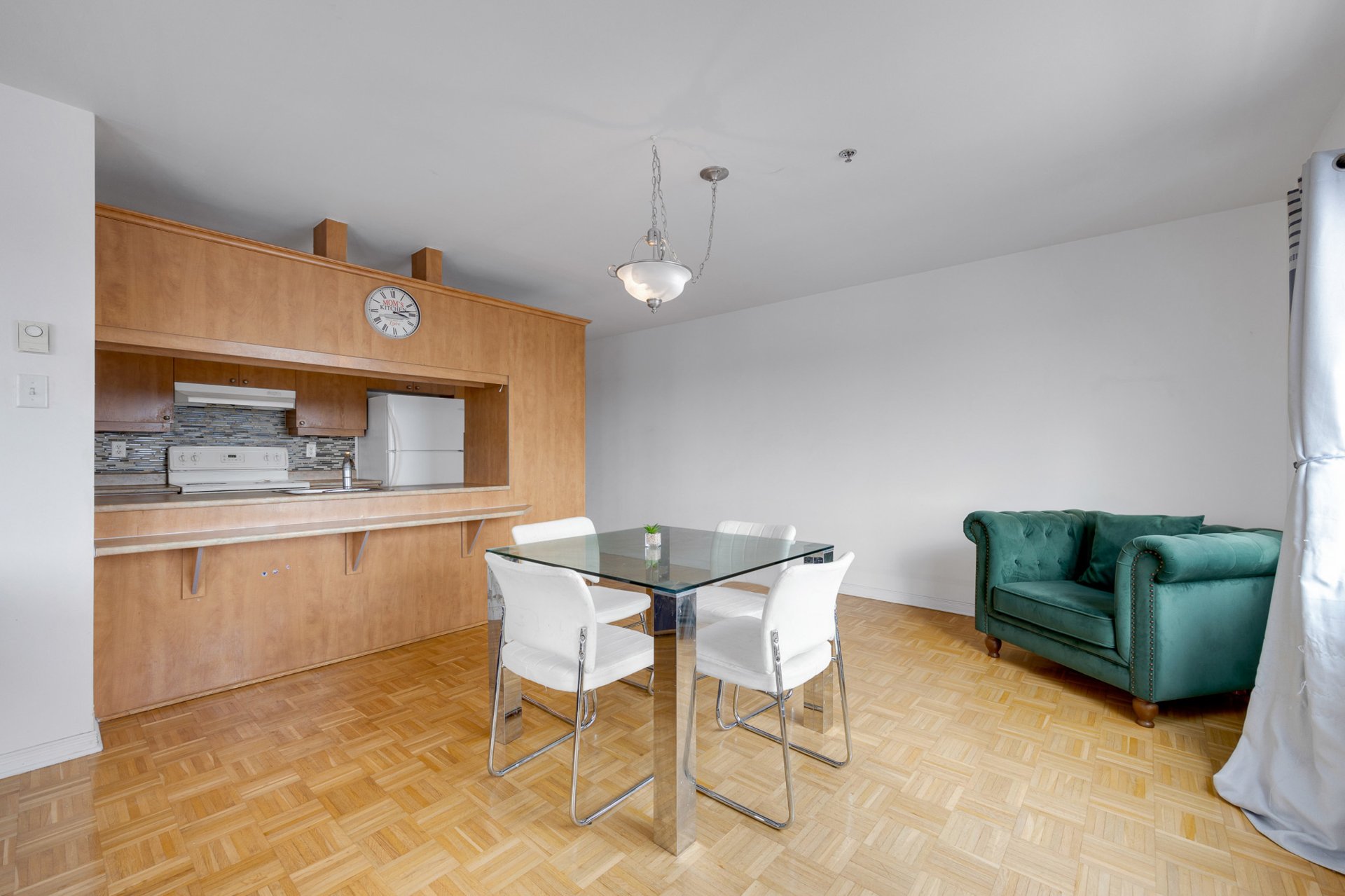 Photo - Salle à manger