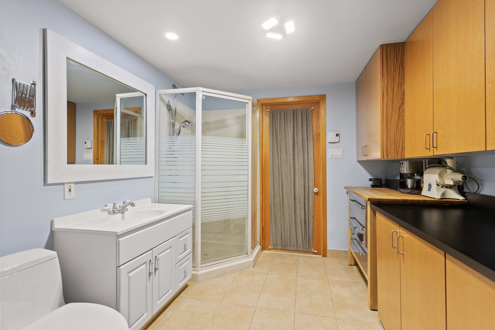 Photo - Bathroom