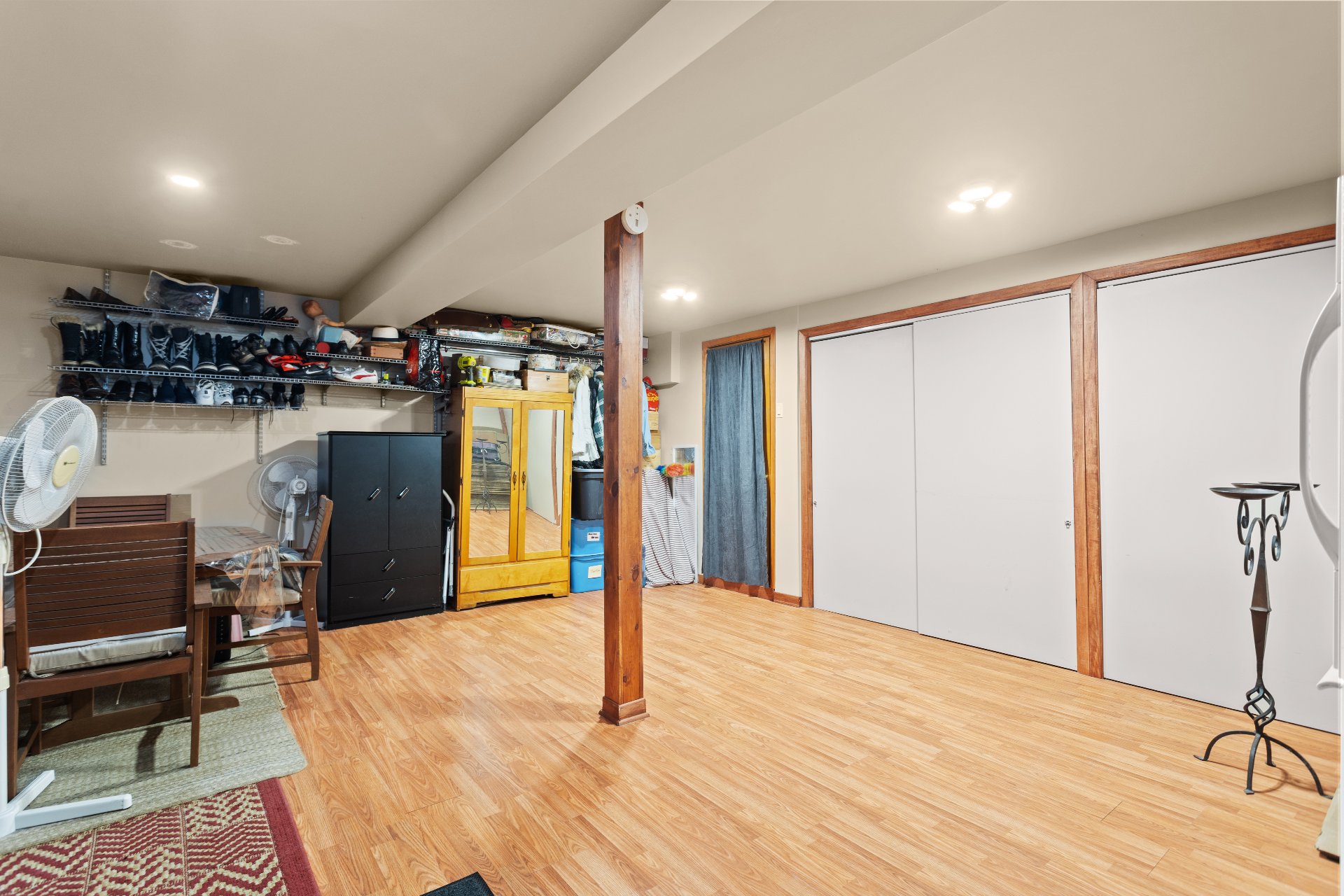 Photo - Family room