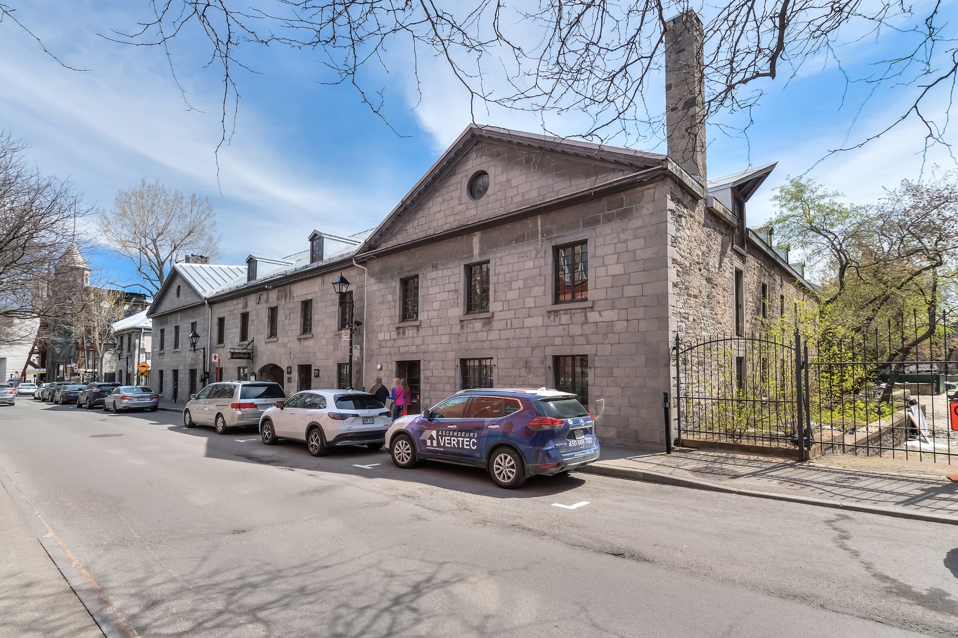 Photo - Exterior