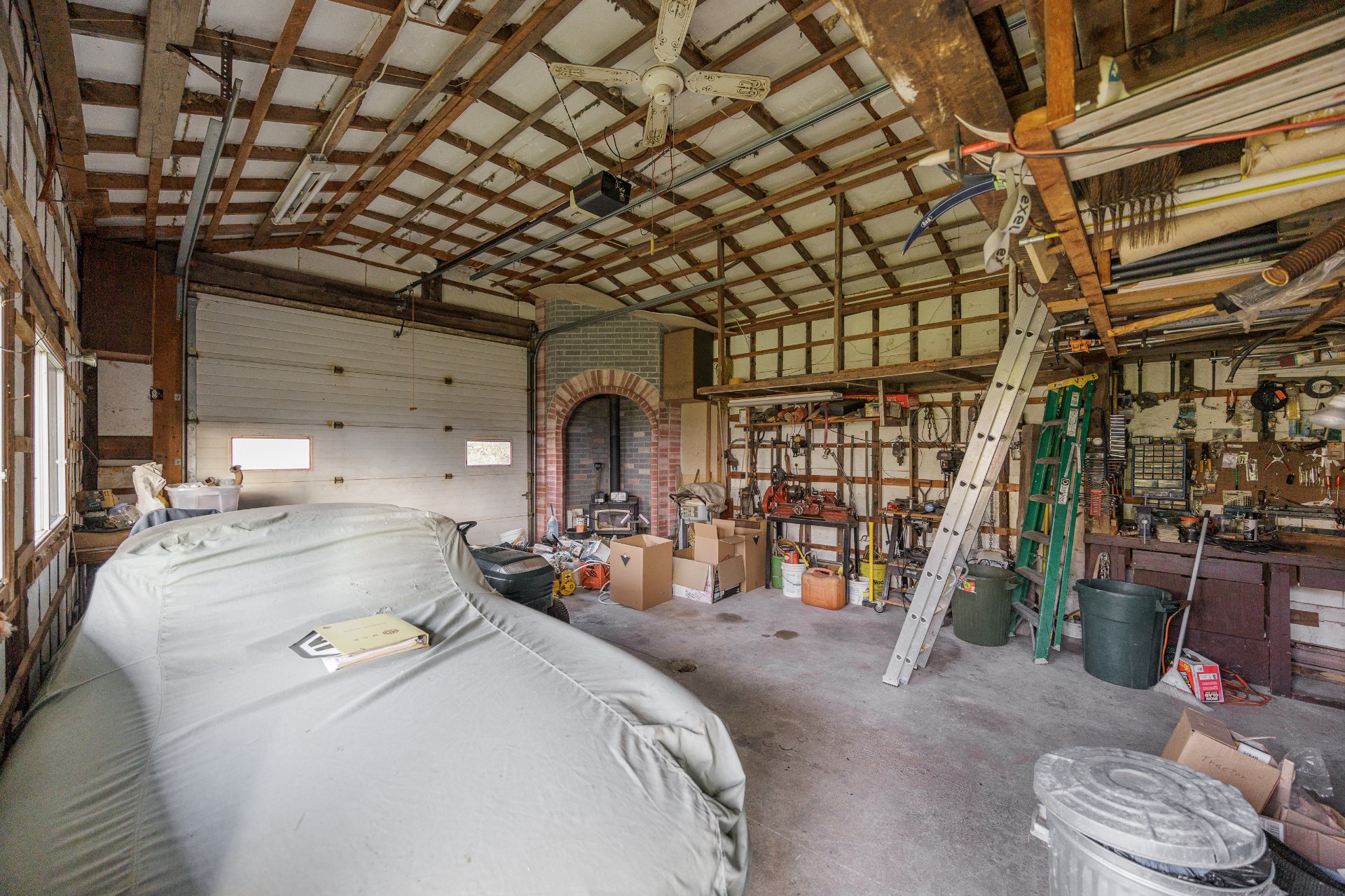 Photo - Garage
