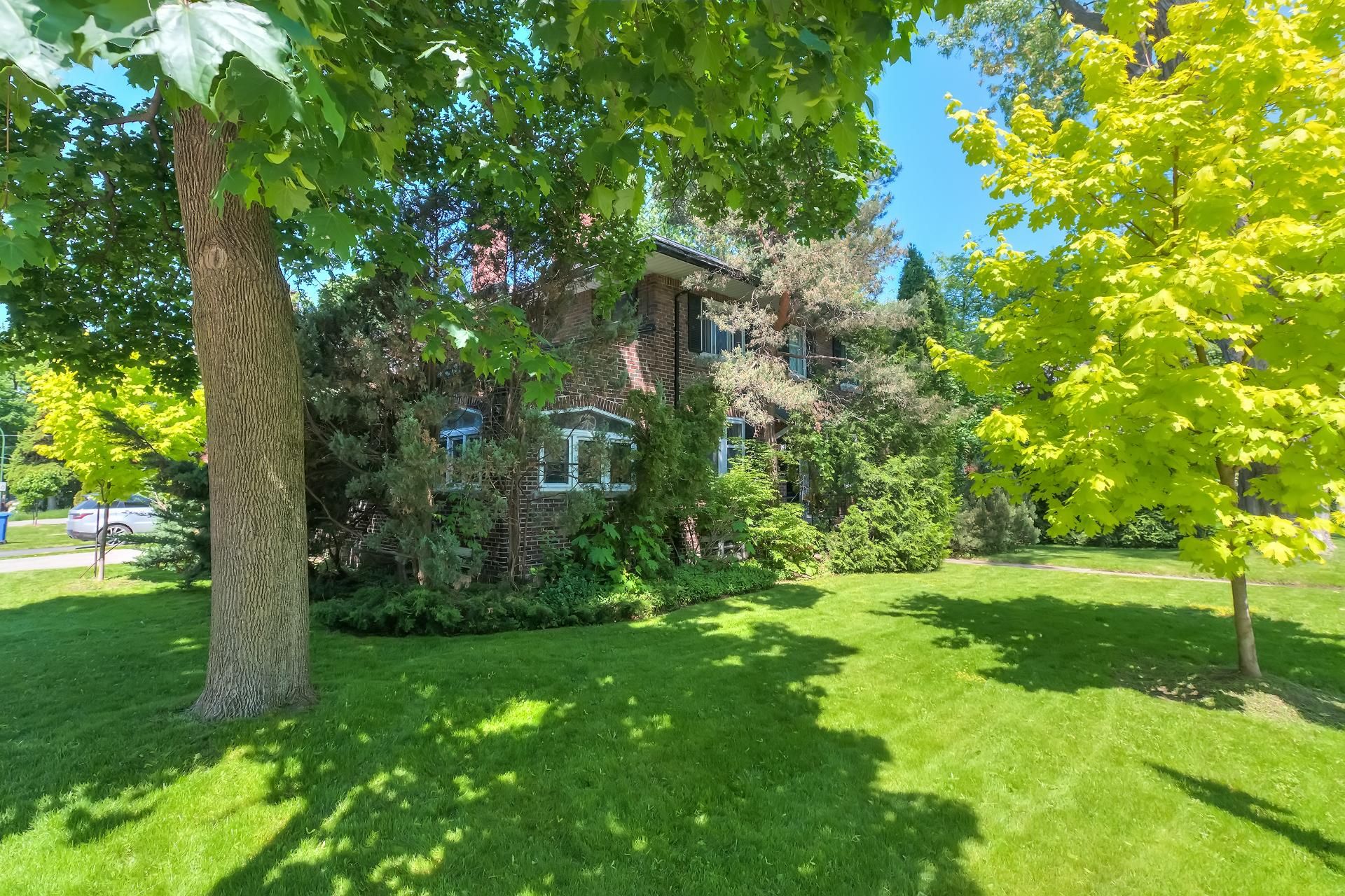 Photo - Exterior