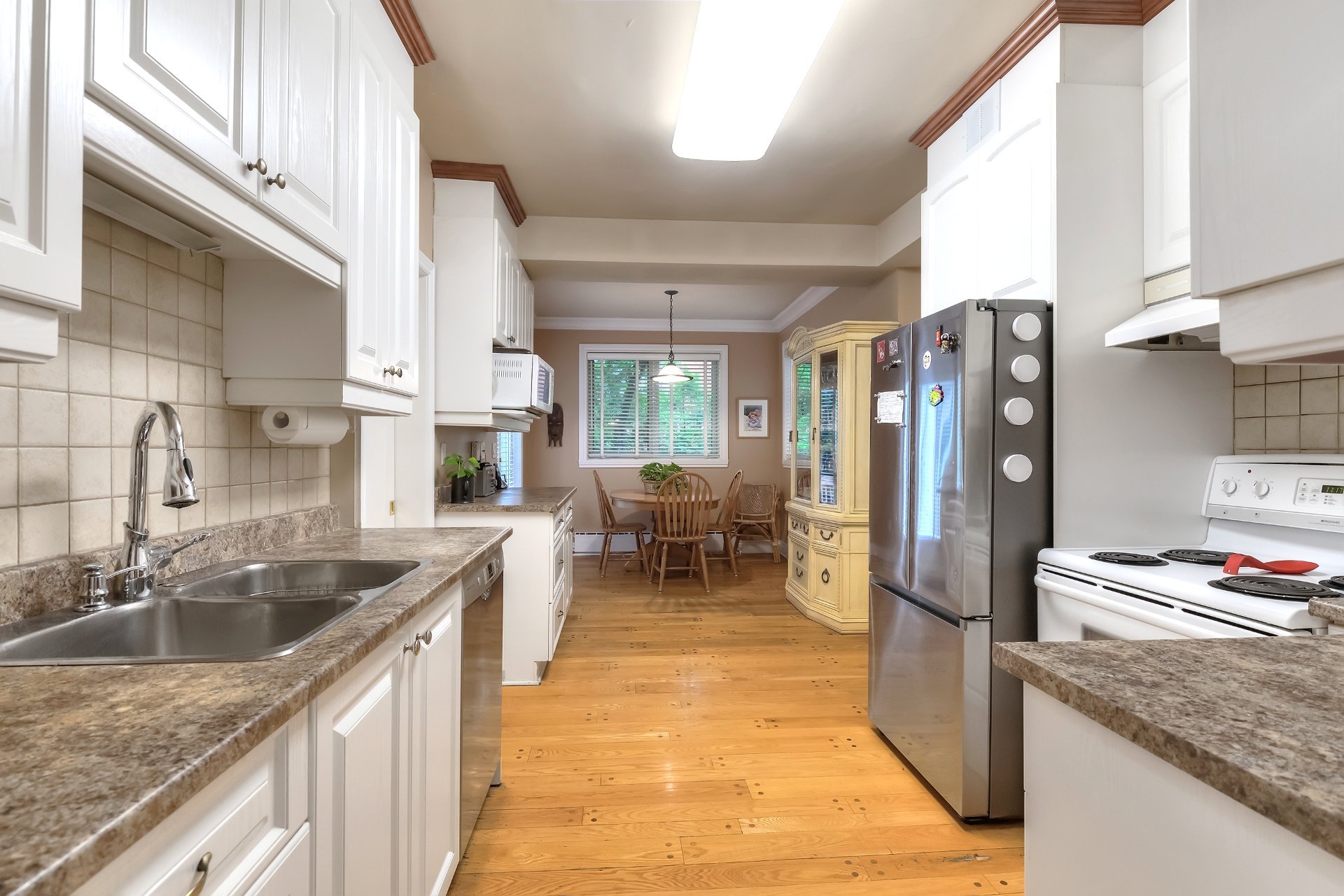 Photo - Kitchen