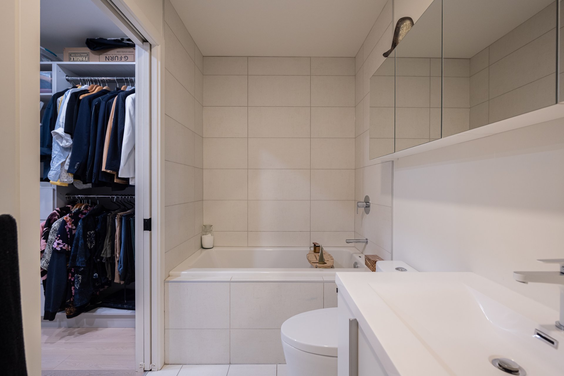 Photo - Salle de bains attenante à la CCP