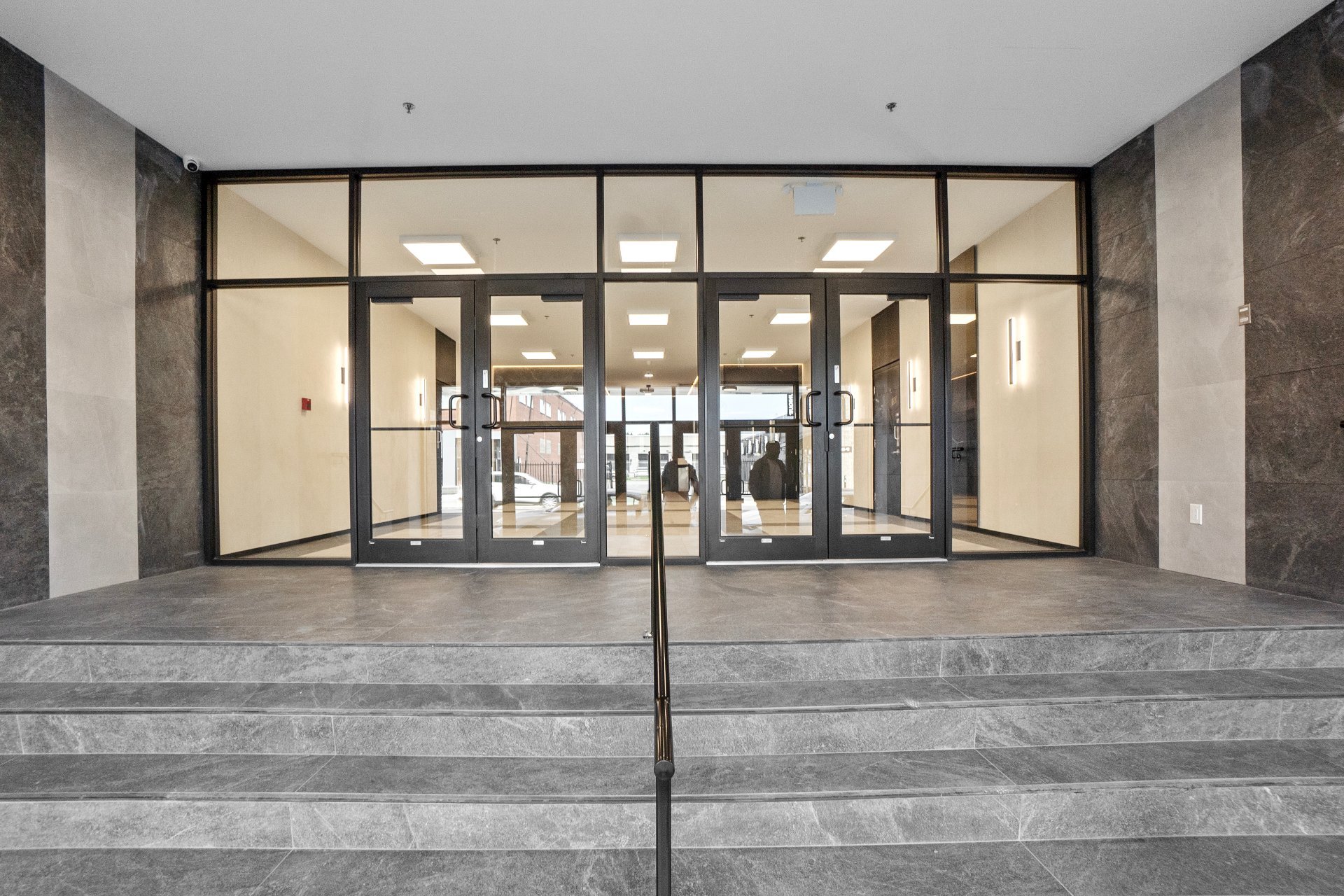 Photo - Interior