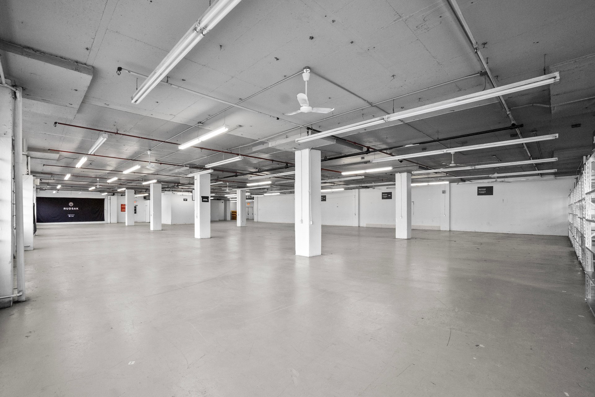 Photo - Interior