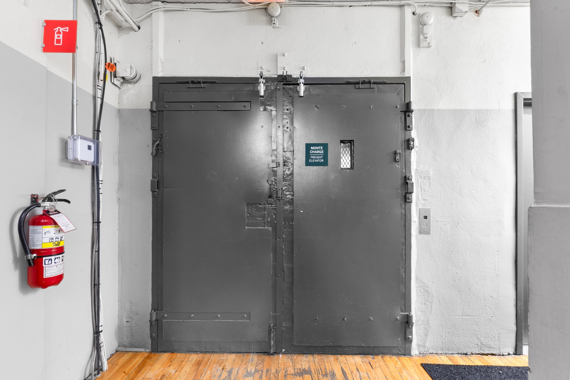 Photo - Hallway