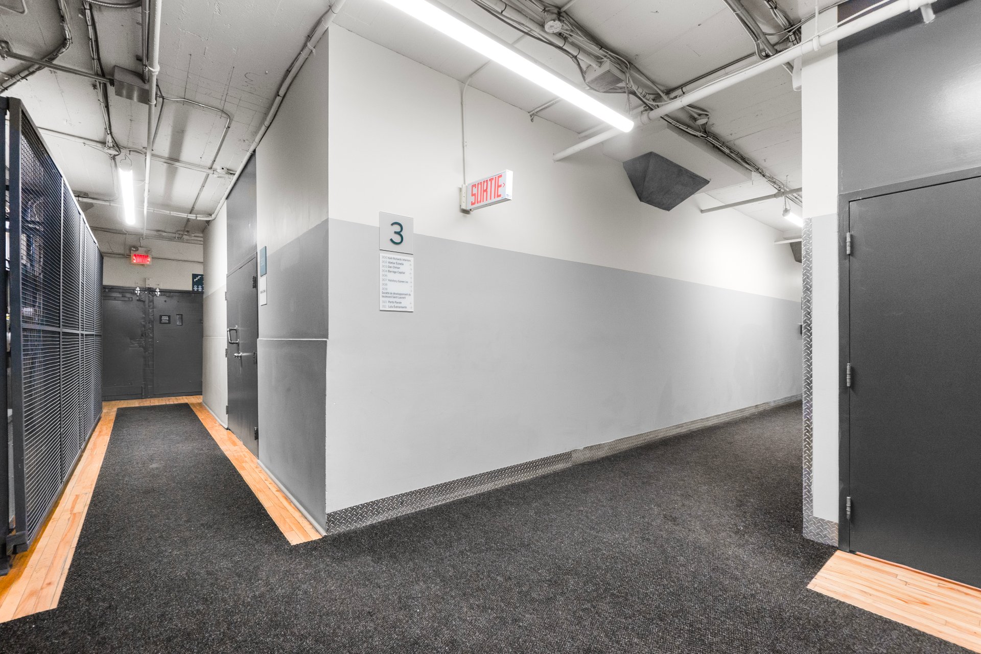 Photo - Hallway