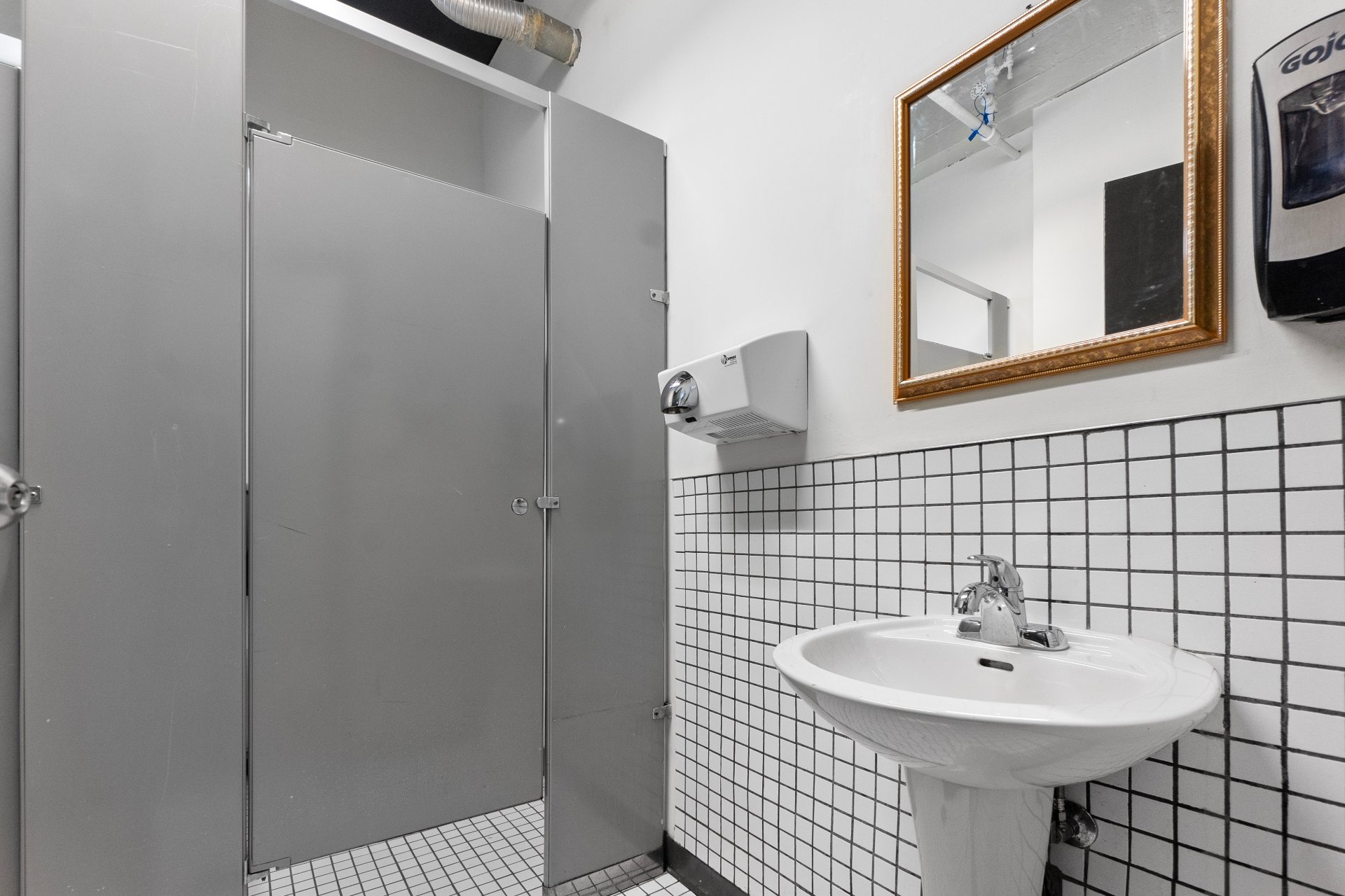 Photo - Bathroom