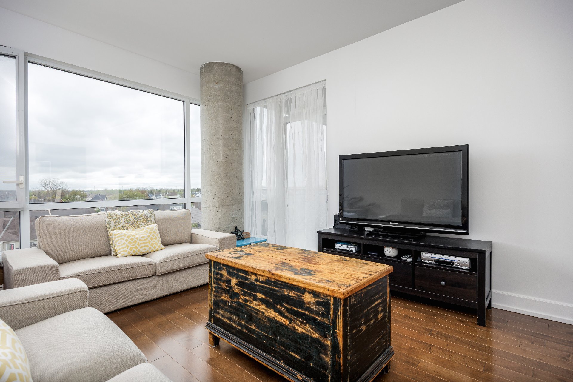 Photo - Living room