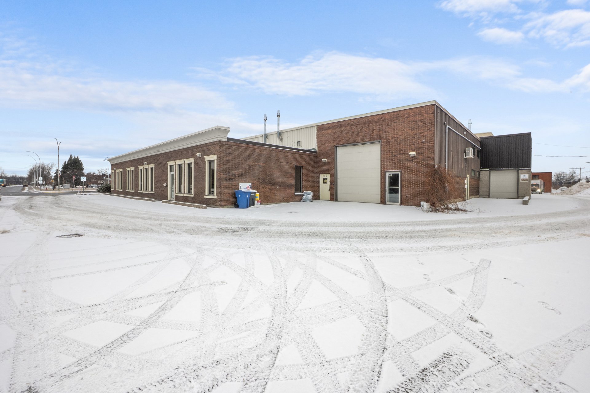 Photo - Overall View