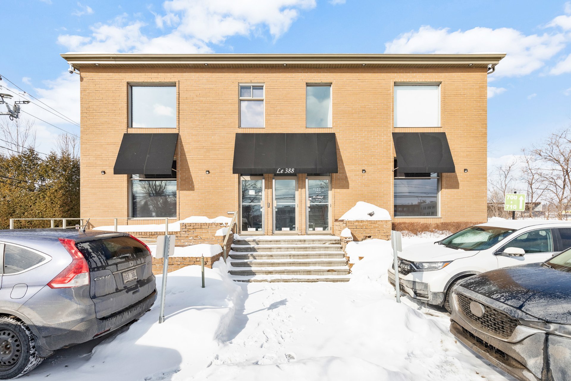 Photo - Frontage