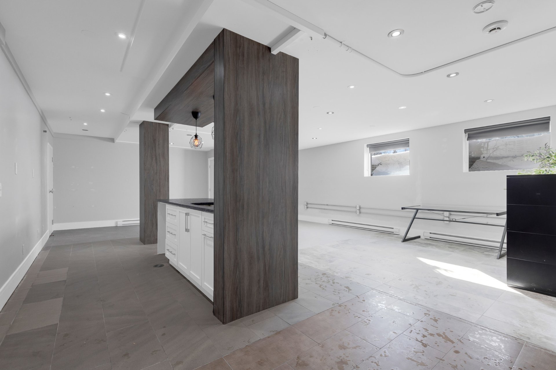 Photo - Interior