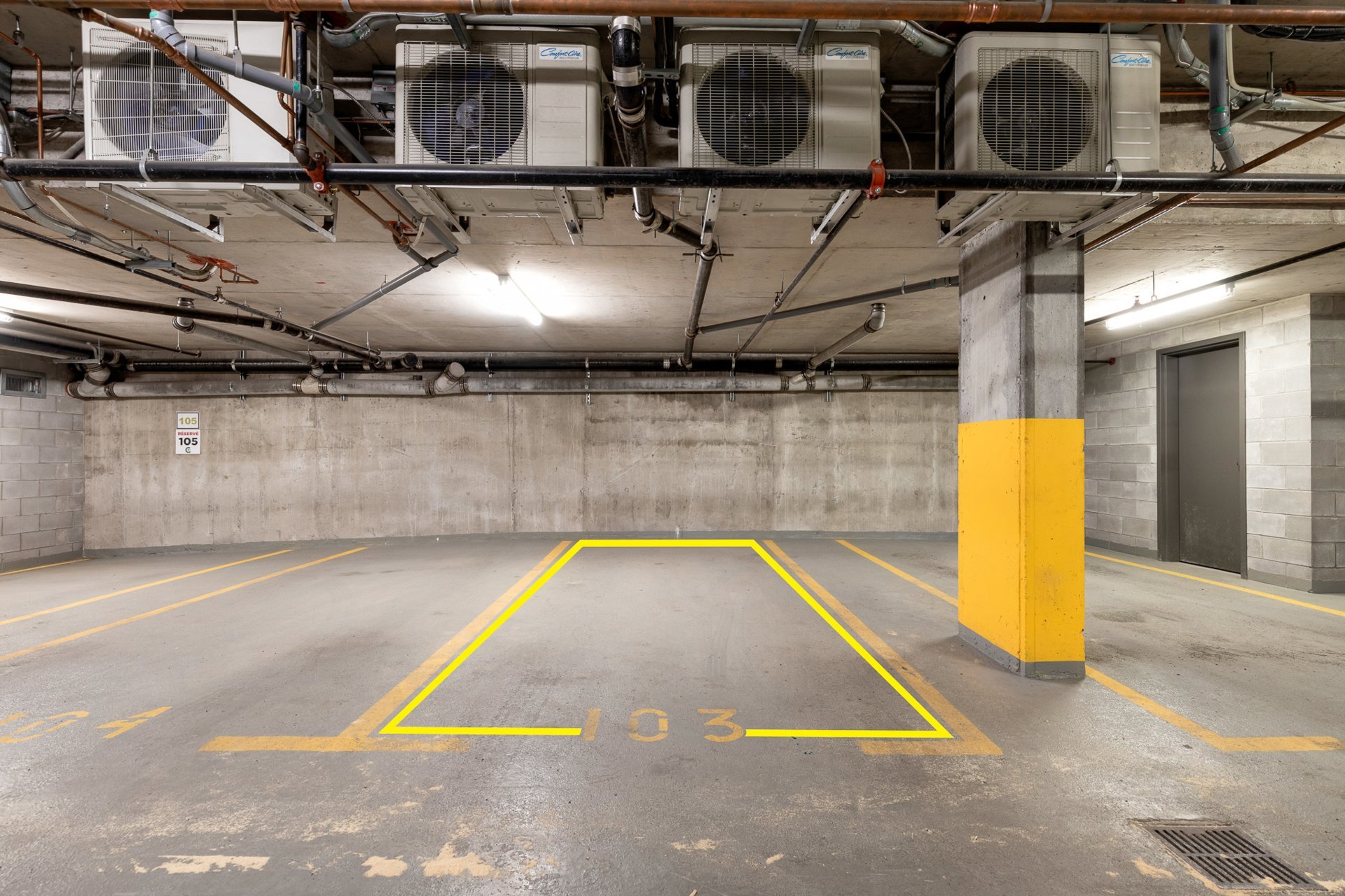 Photo - Stationnement