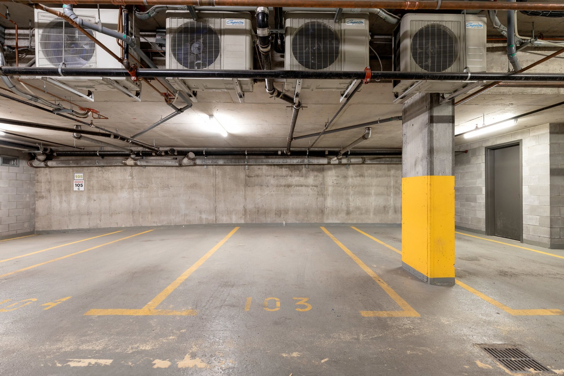 Photo - Stationnement