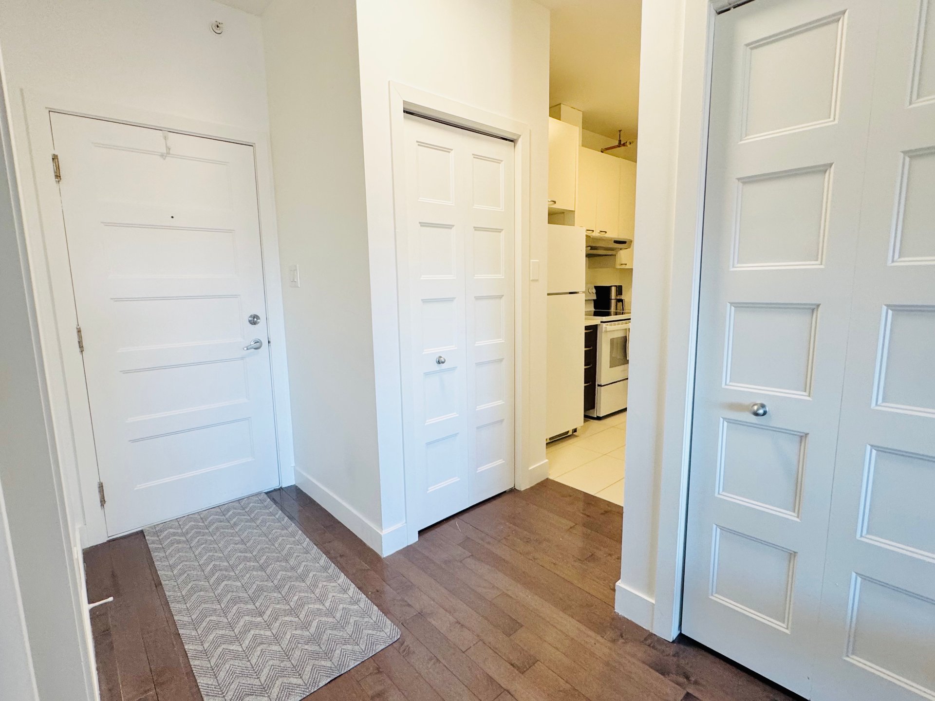 Photo - Hallway