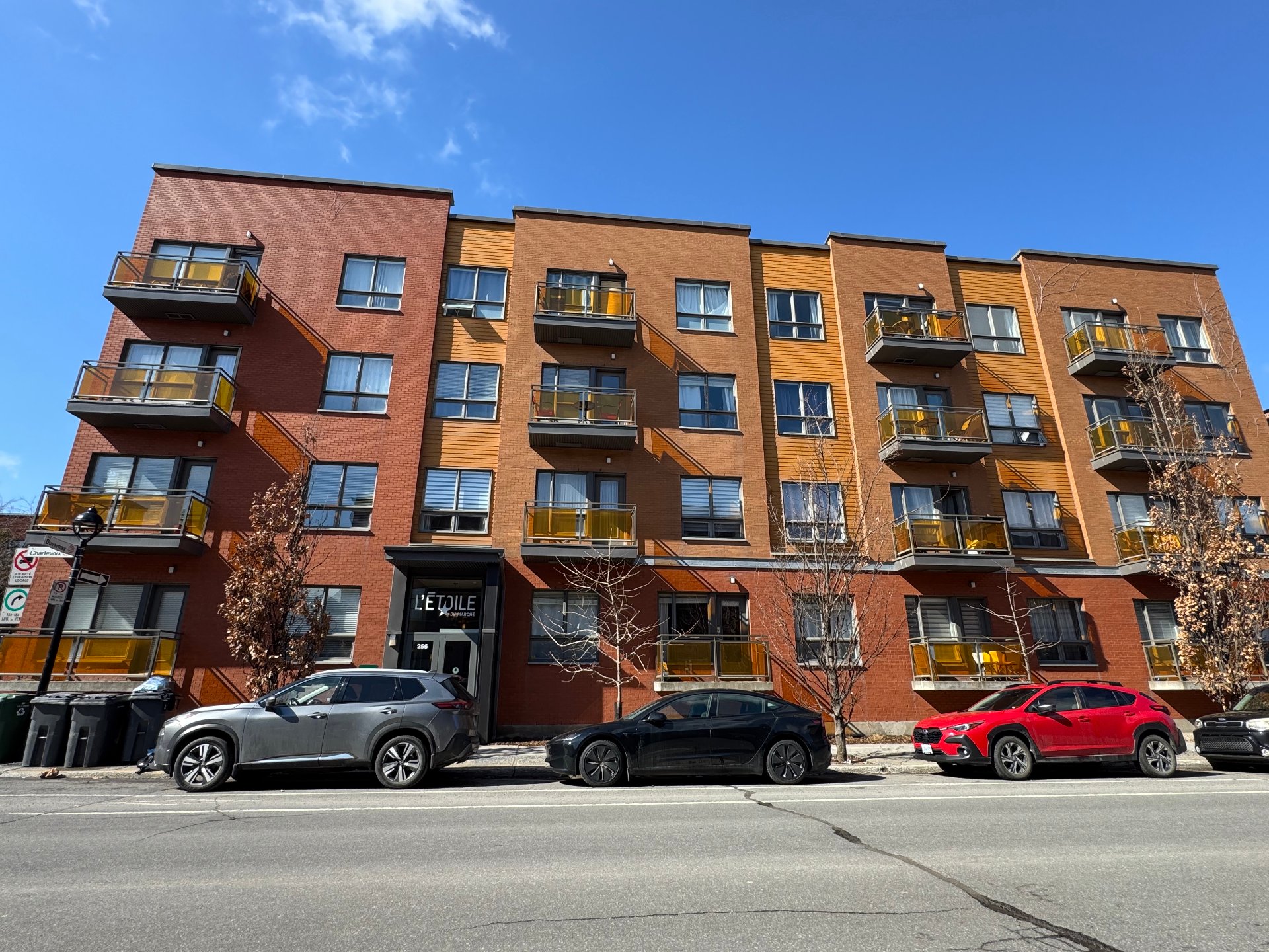 Photo - Exterior